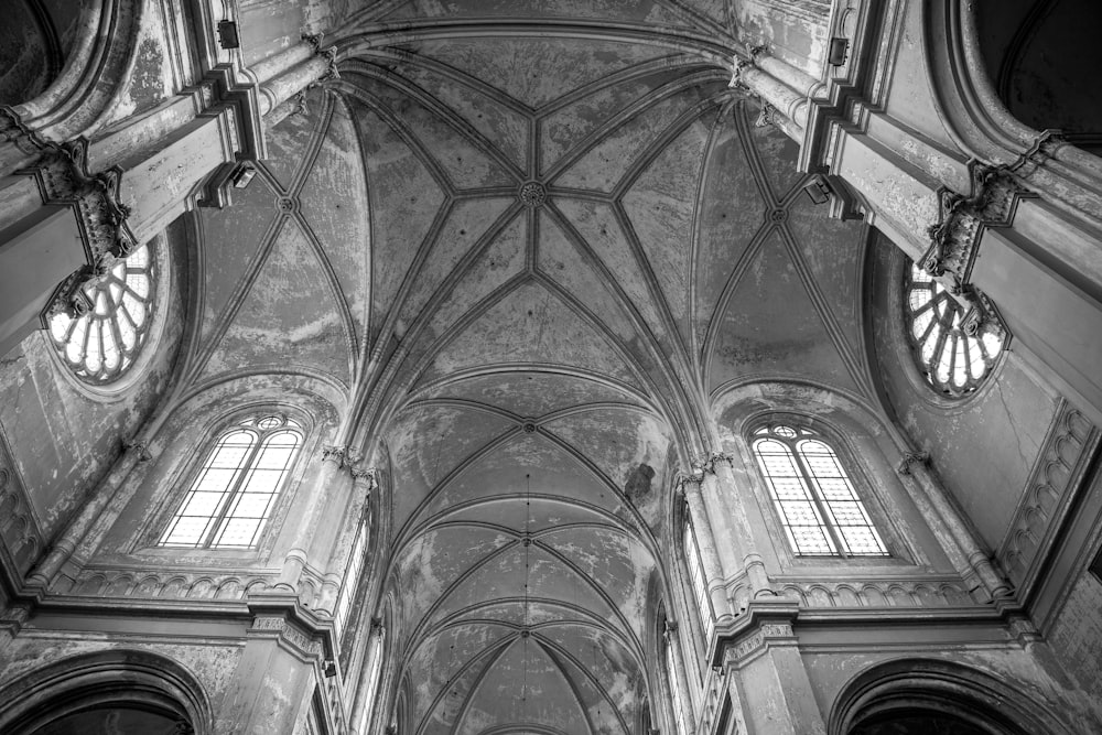 a black and white photo of a cathedral