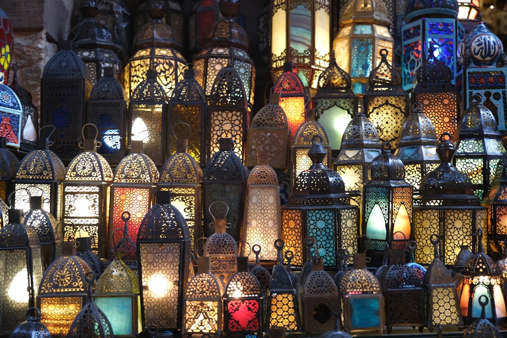 a large number of lanterns are lit up