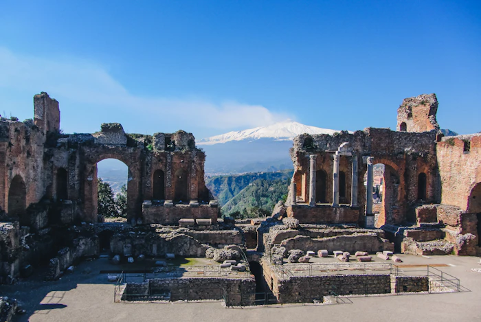 Best Romantic Dinner Spots in Taormina for a Night to Remember