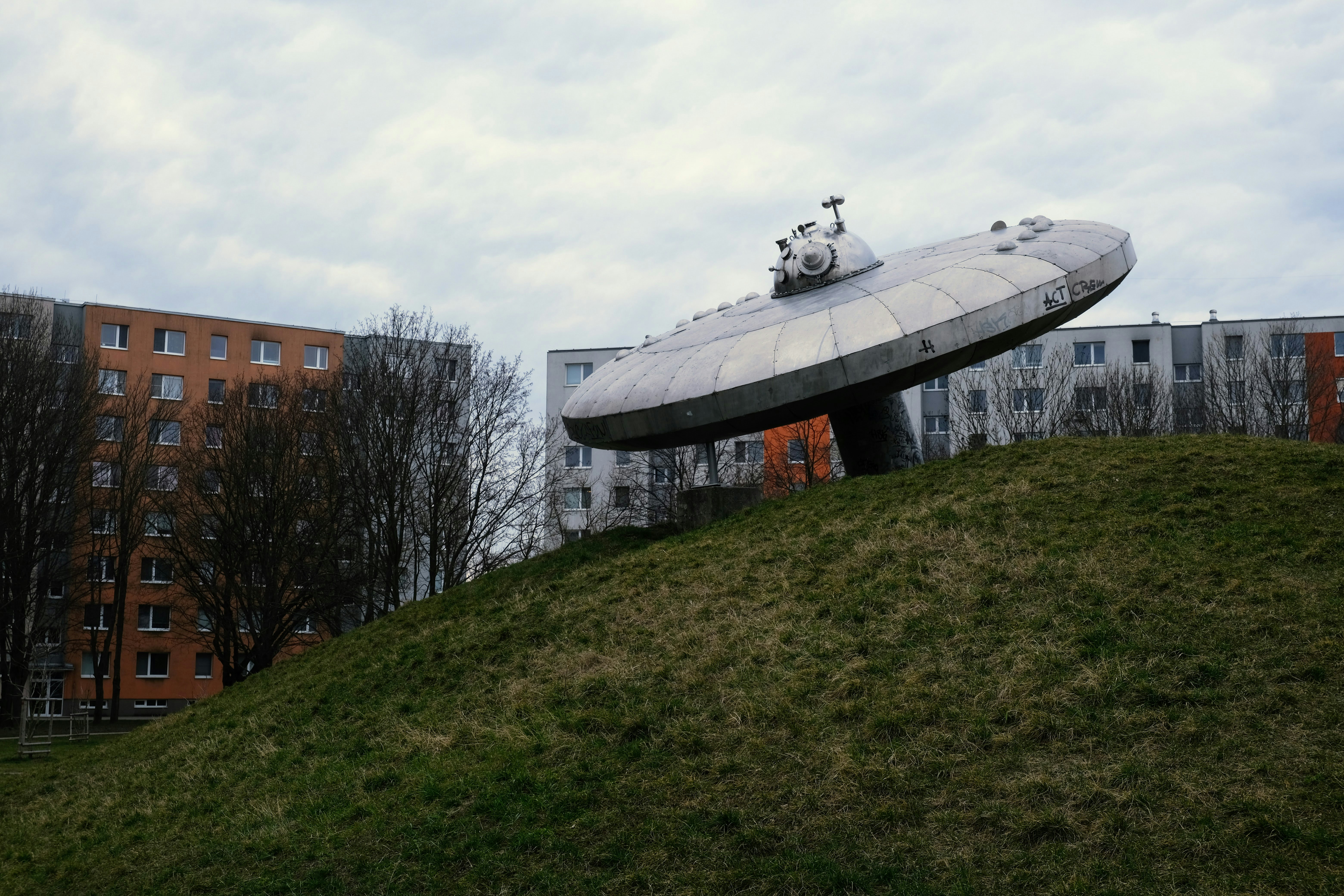 No.128 垂直整合、杀手式并购与阴谋论心态