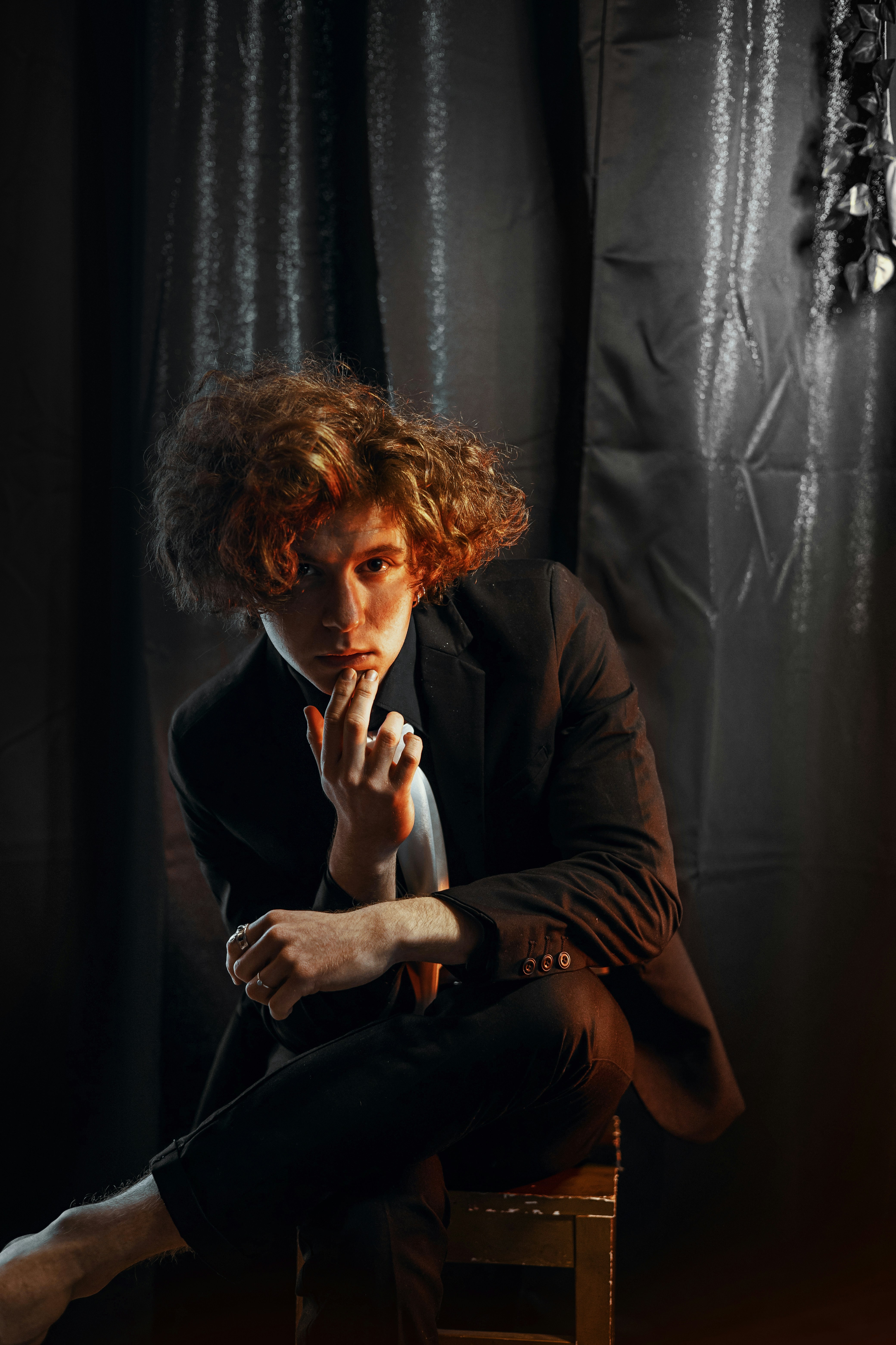 what does a white tie mean