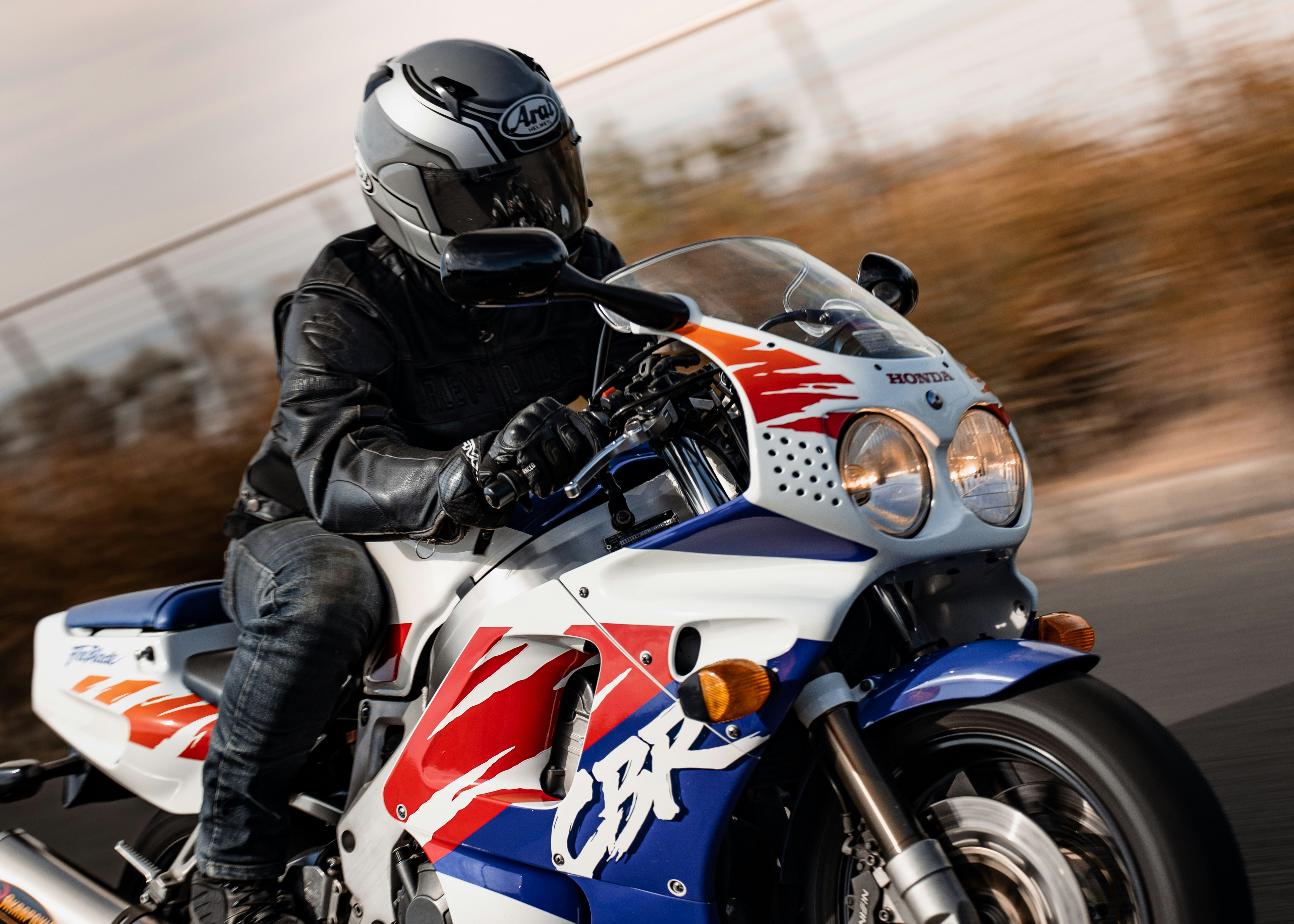 Análise da Jaqueta Breeze Ventilada da X11: Conforto e Proteção para Motociclistas