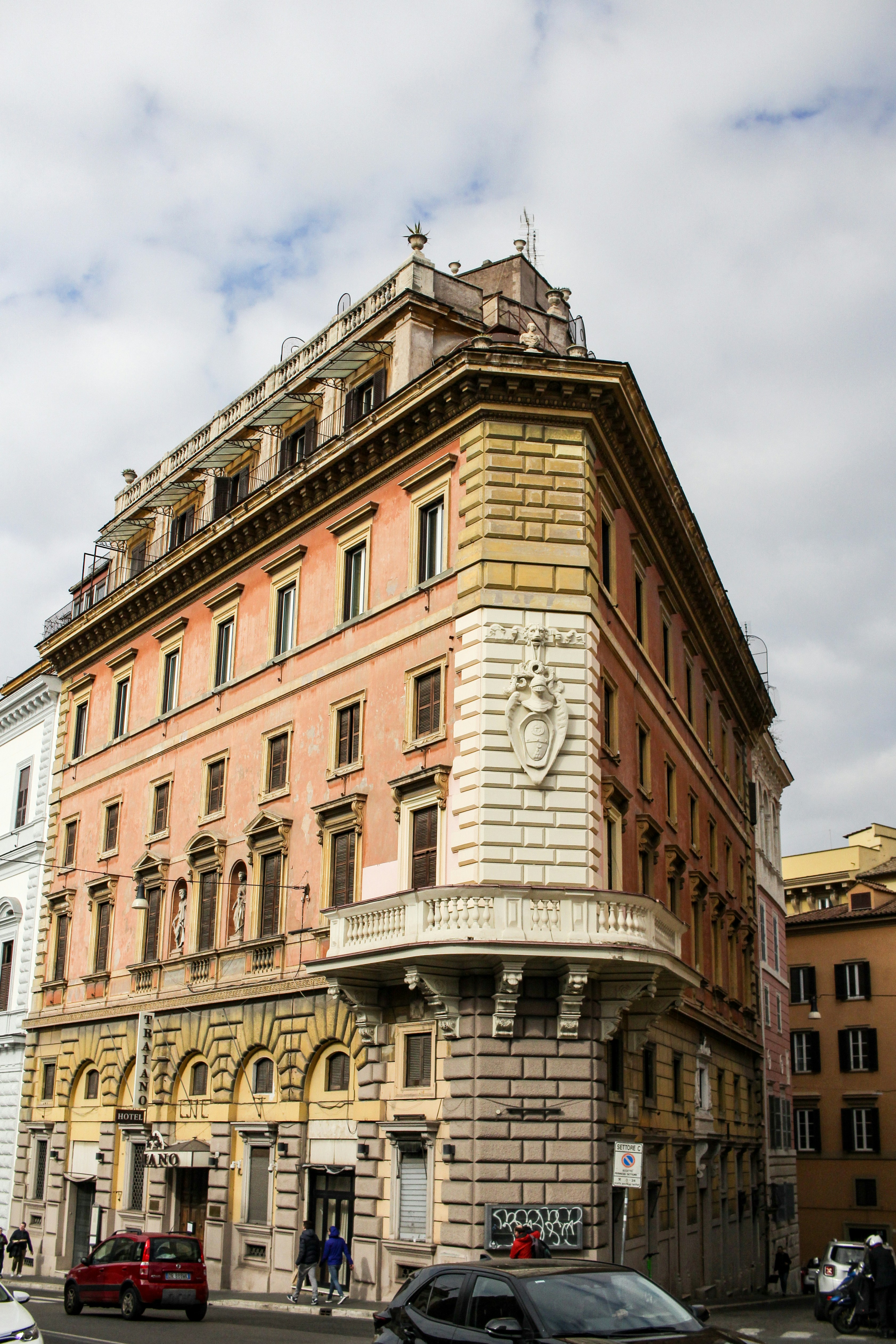 Photo by melvinmadephotos