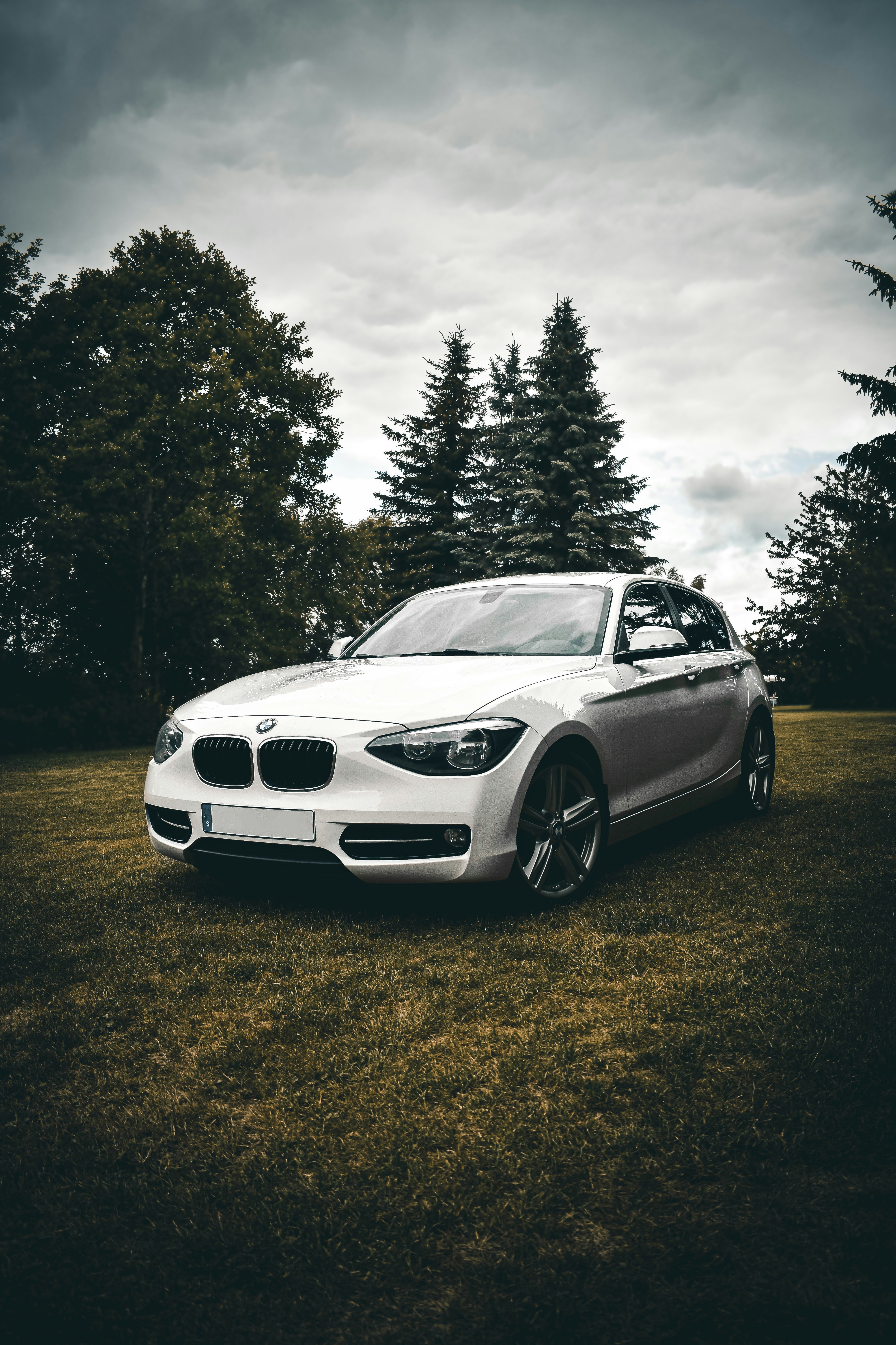 Bmw White Pictures | Download Free Images on Unsplash, image size:3000x4500