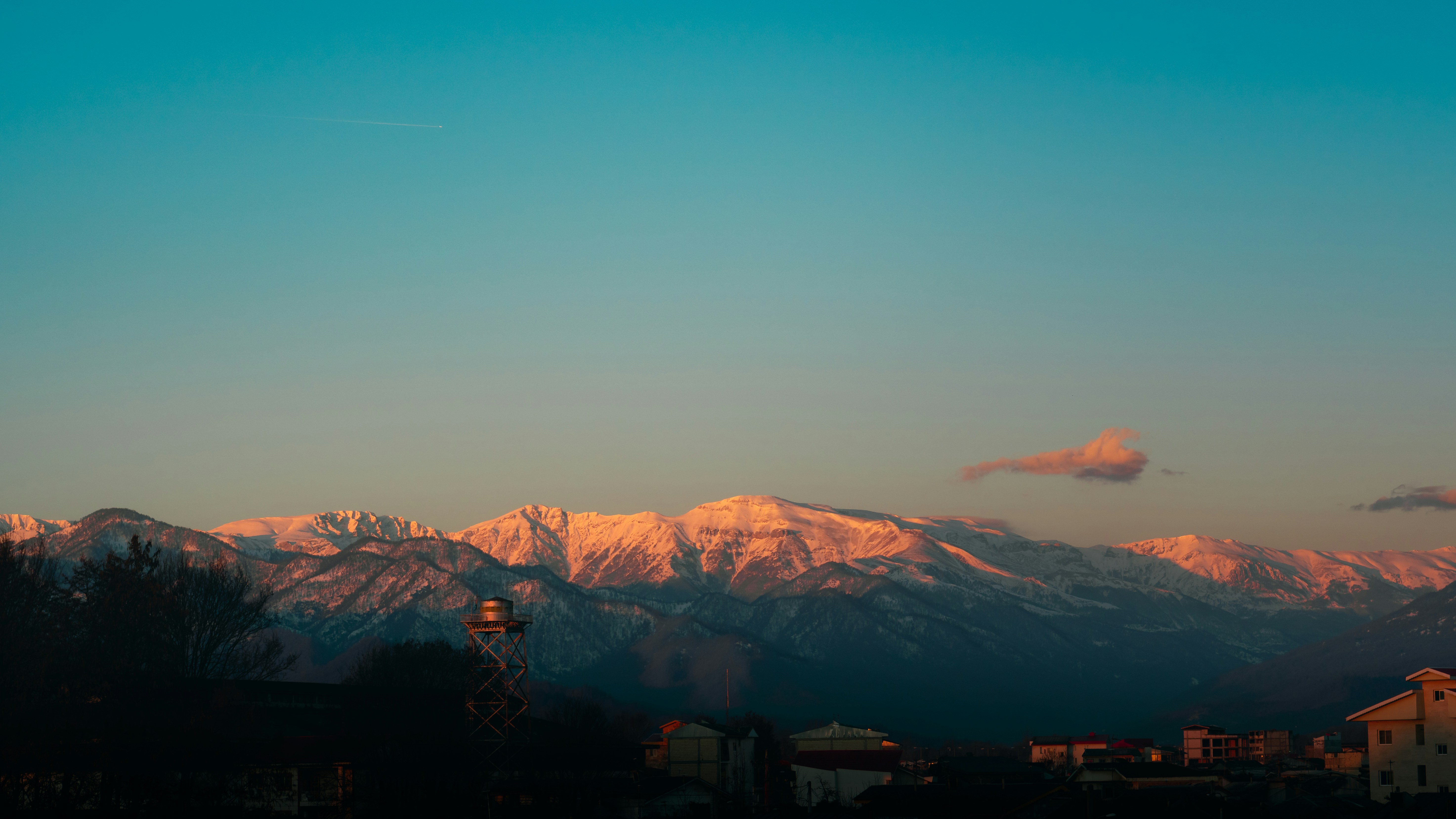 Photo by sahandhaghjoo