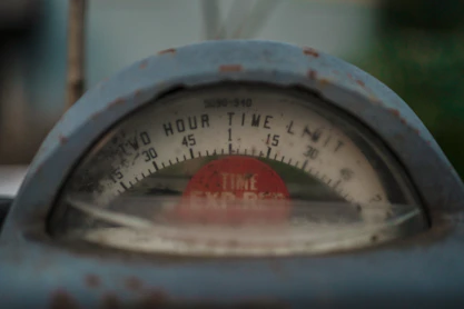 a close up of a parking meter with time remaining