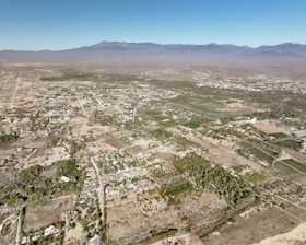 A panoramic view of Sinaloa's landscape highlighting both urban and rural areas.