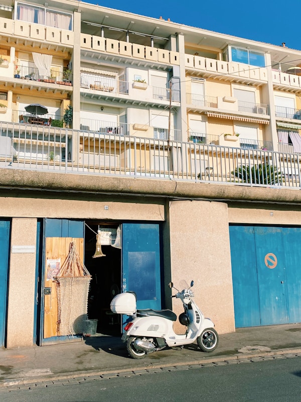 Explore Sète: Culture, Traditions, Festivals