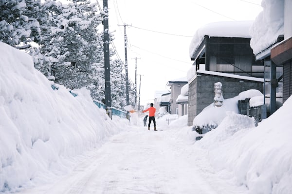 Professional snow shoveling services in Northern Virginia