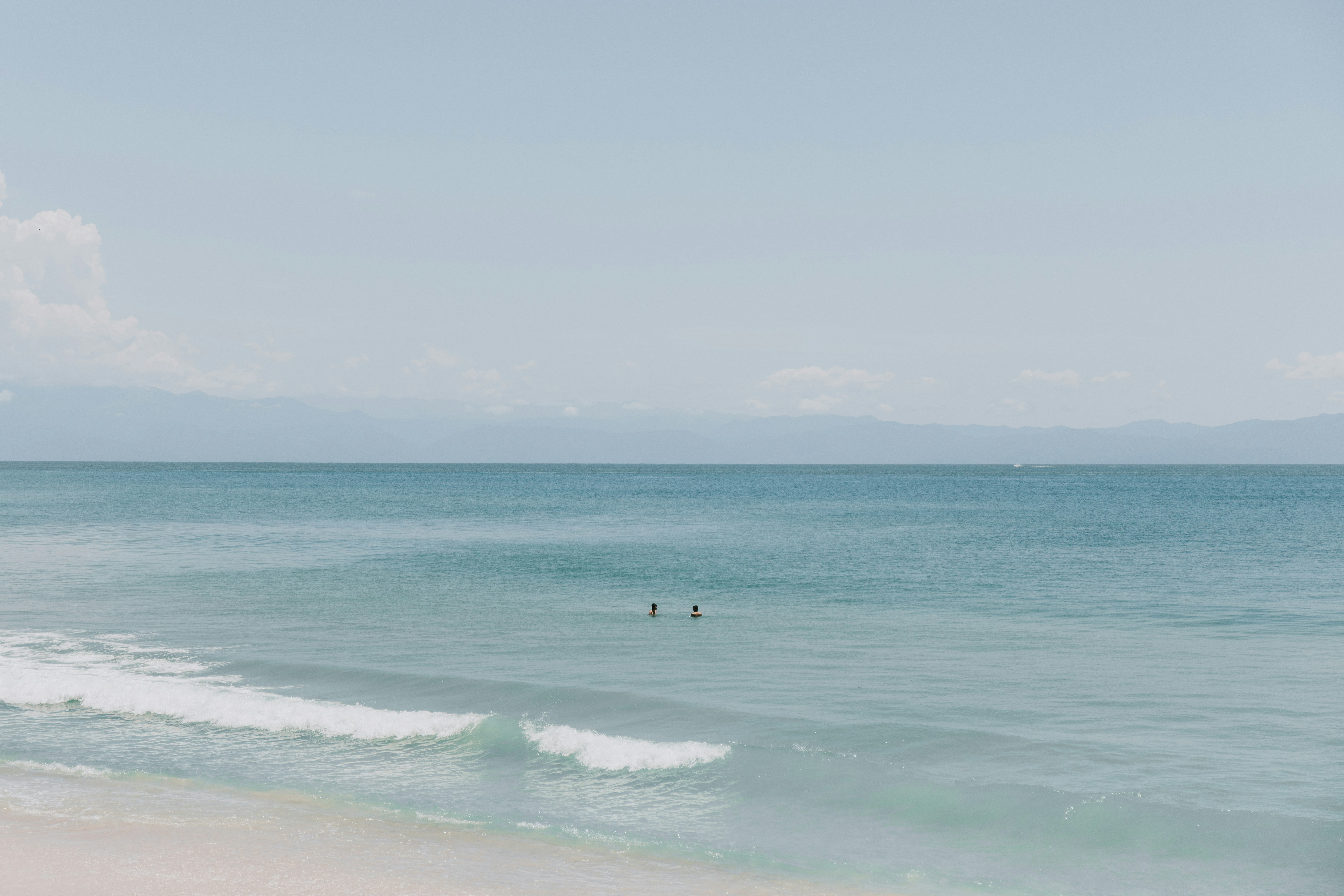 Photo by miguelheezg