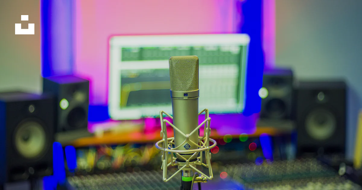 Mic In Computer A microphone sitting in front of a computer monitor photo β Free ...