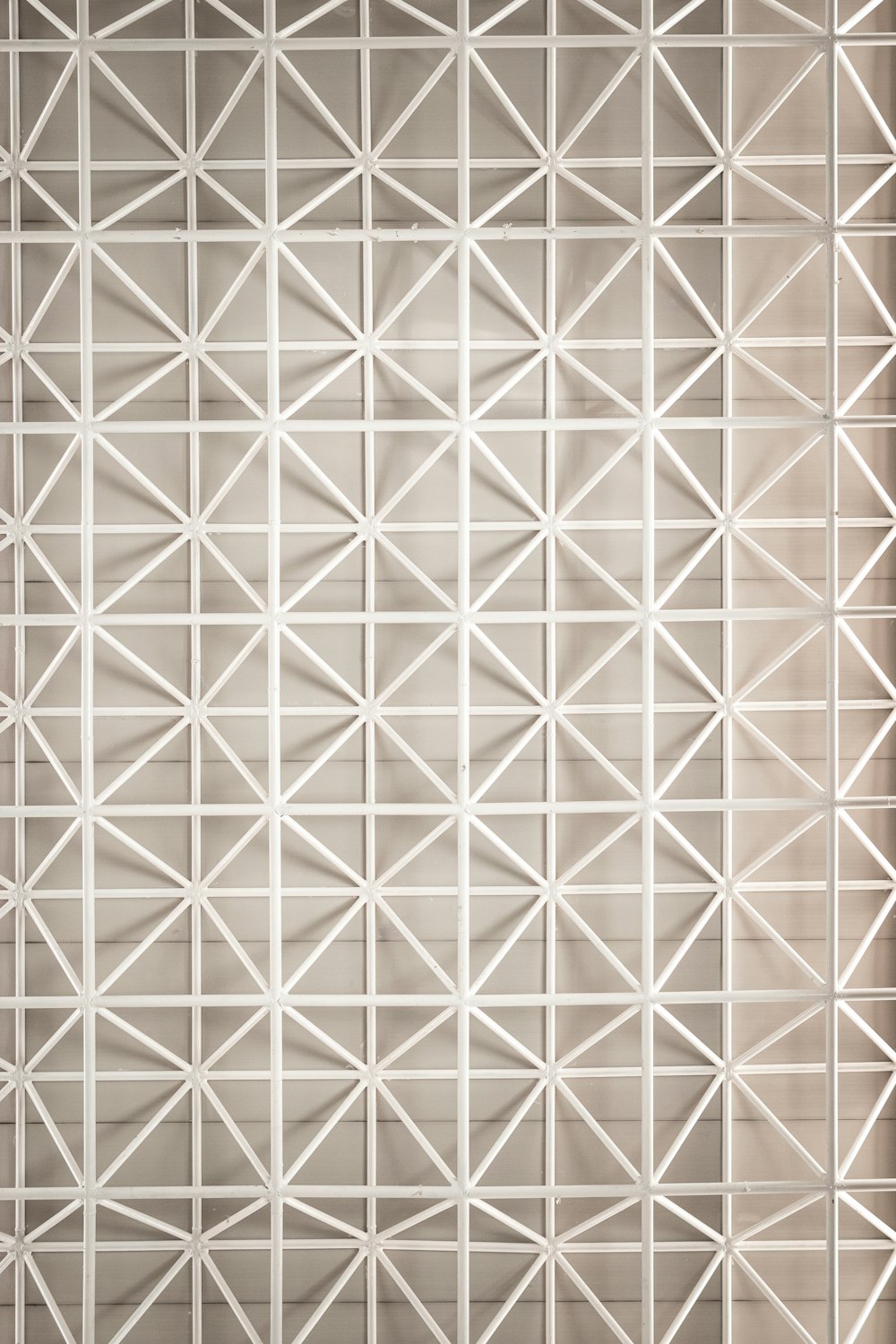a wall that has a pattern on it