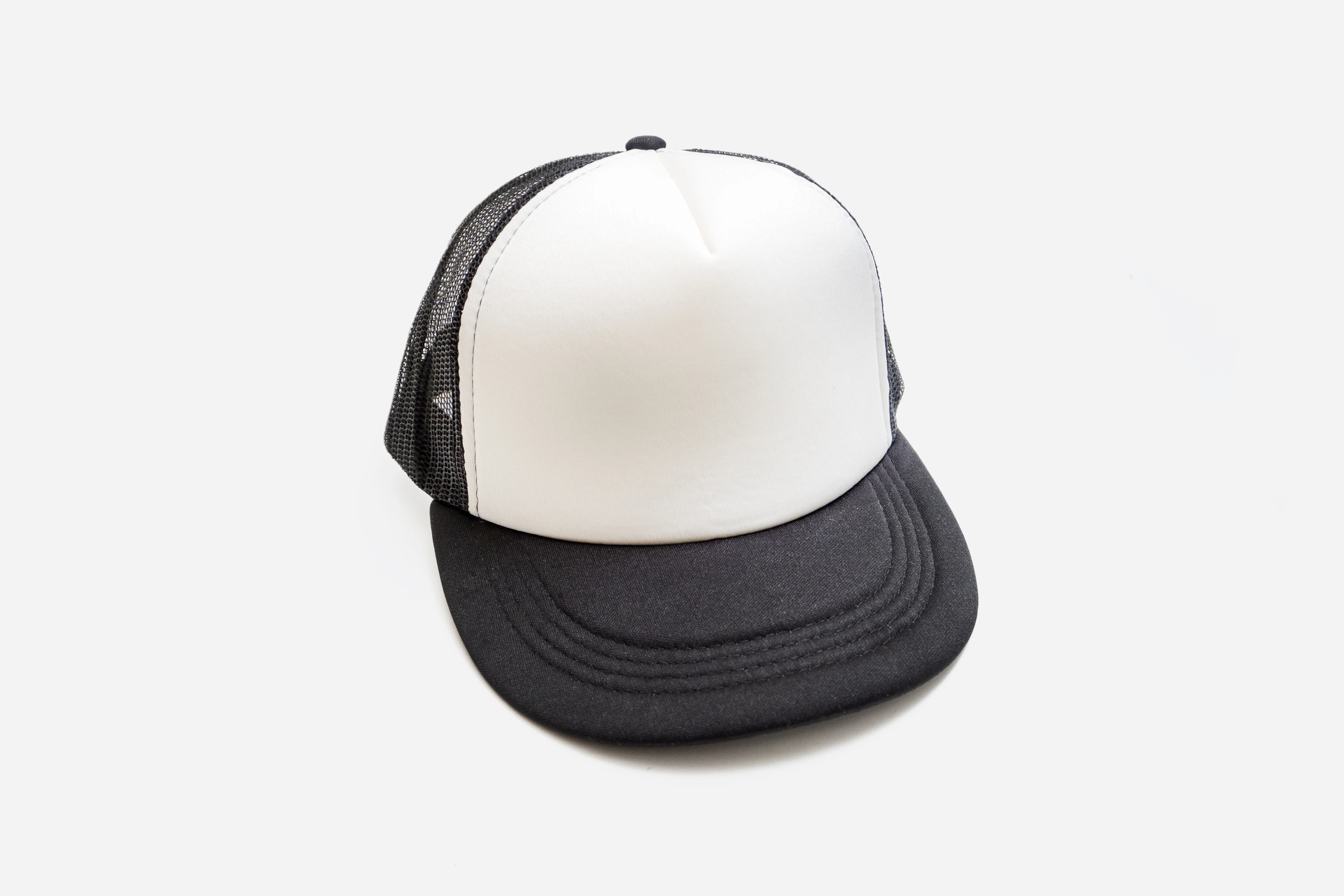 Clubhouse Trucker in Black / White