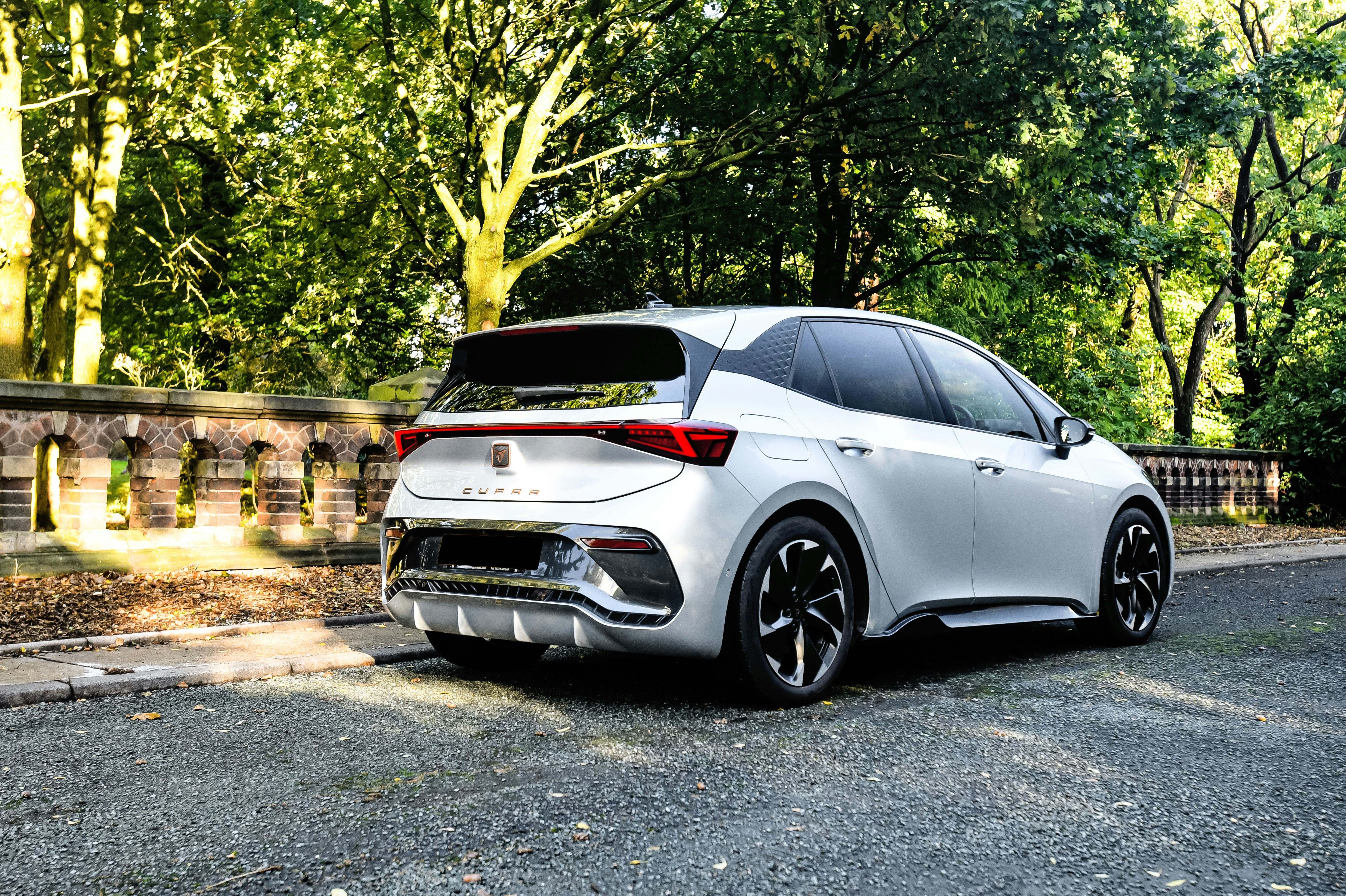 Buy or Lease? Upcloud Accounting Helps You Crunch the Numbers on Car Costs