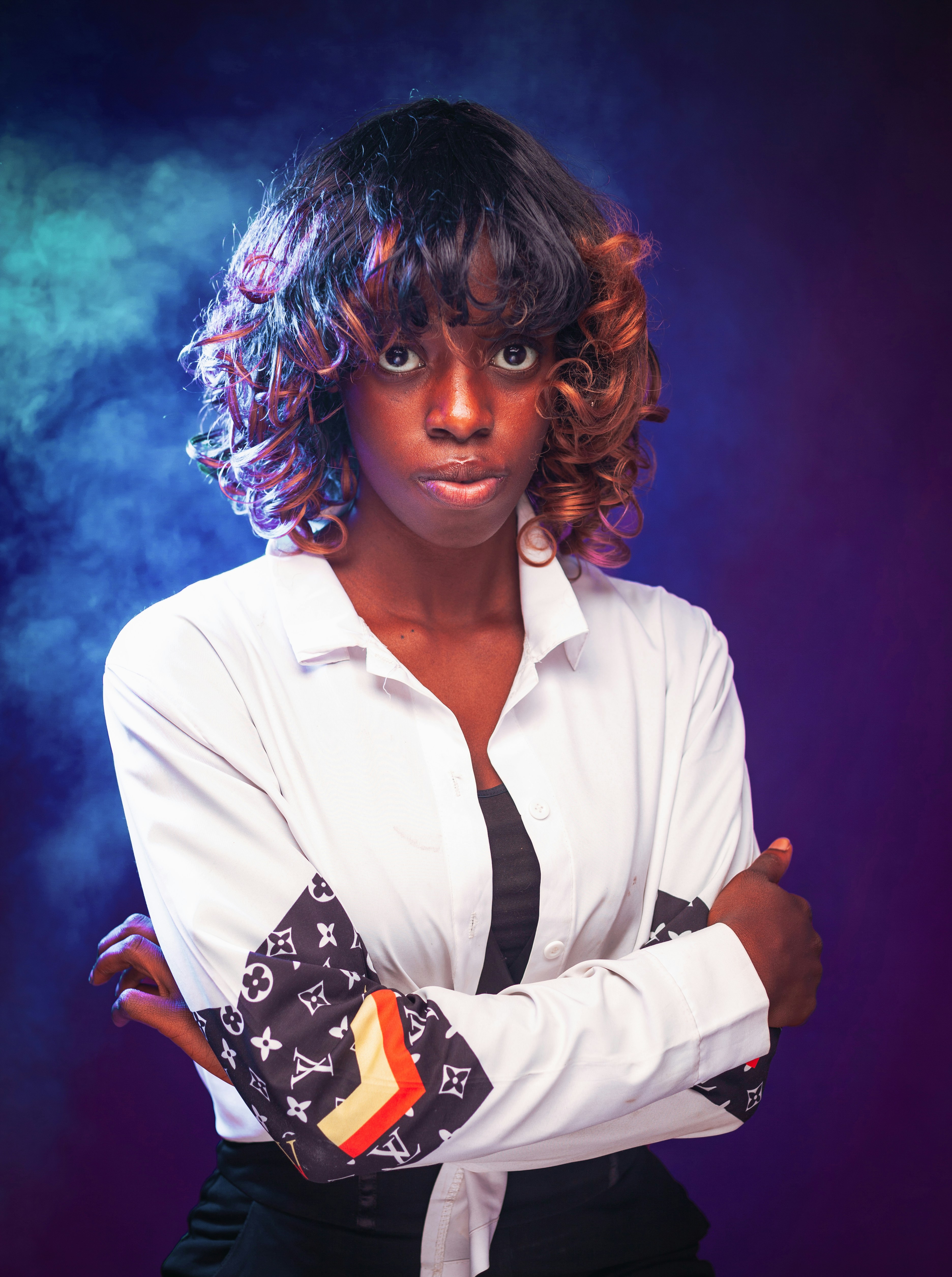 A woman in a white shirt and tie posing for a picture photo – Free ...
