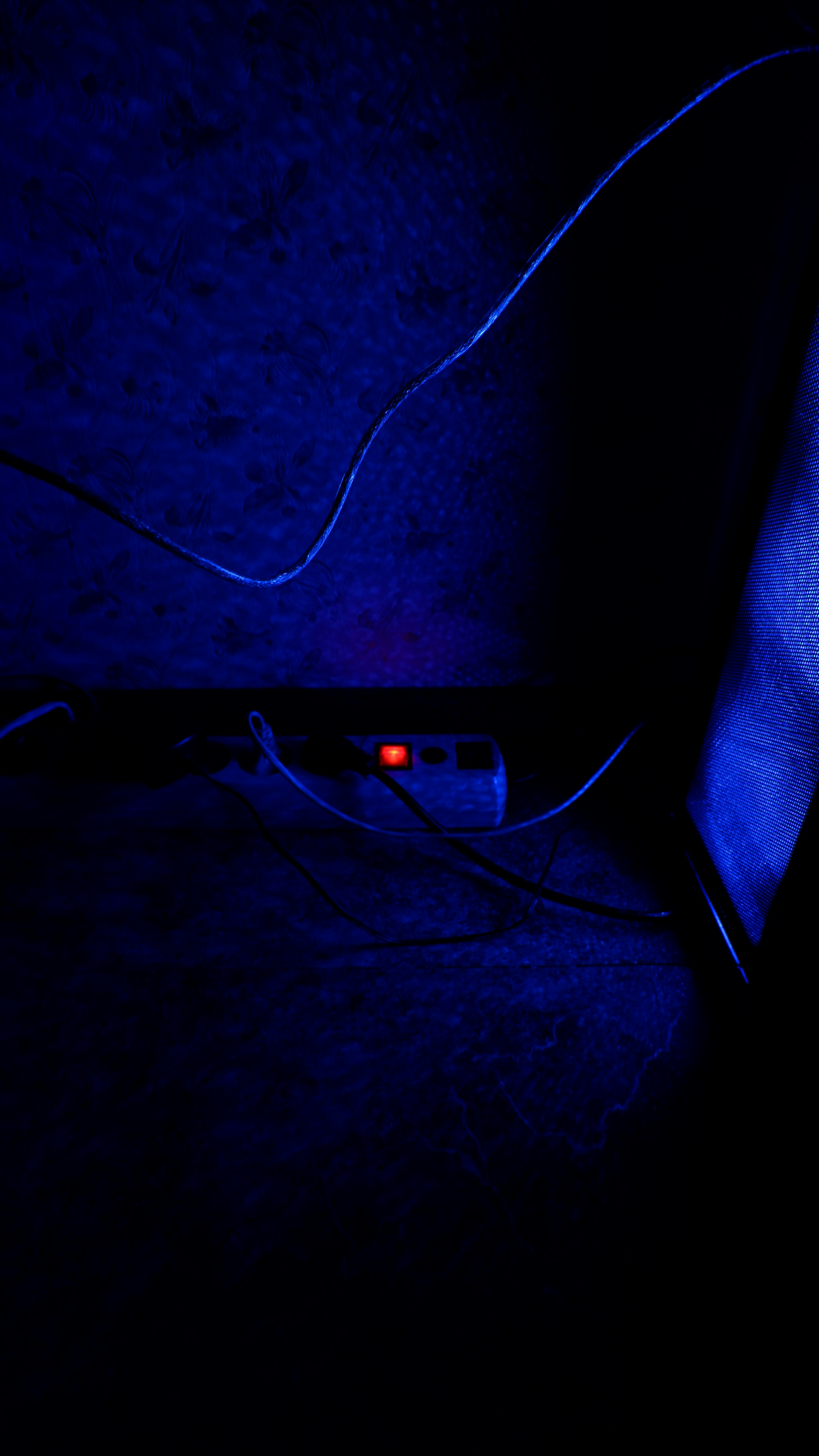 abstract wallpaper iphone blue, wallpaper, Digital Minimalism: Reclaiming Focus in a Noisy World 5