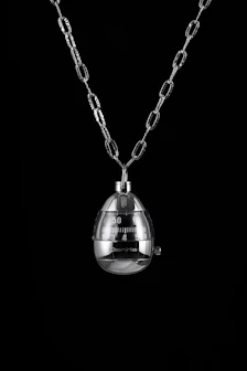 A stylish countdown timer with black, white, and gold colors counting down to the wedding day.