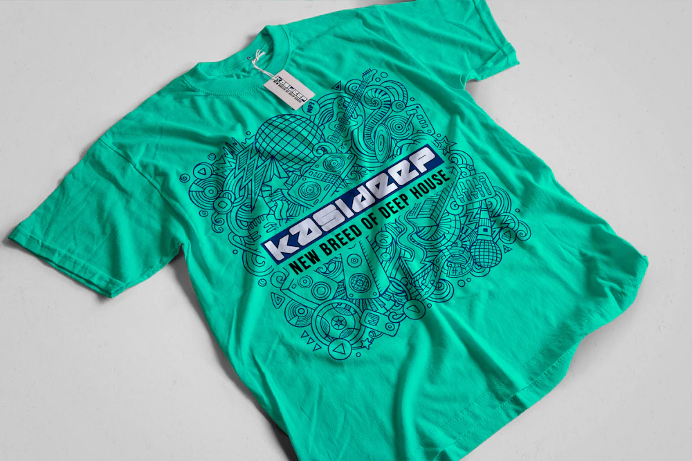 Camiseta verde con ilustración estampada