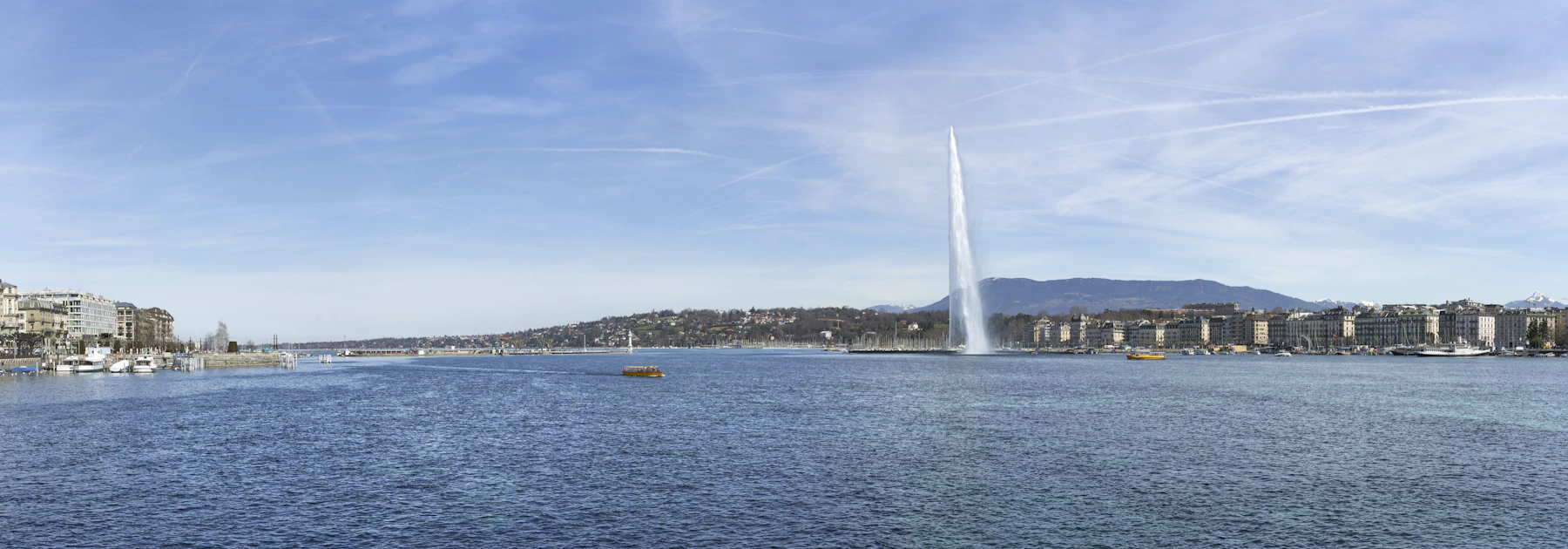 Panoramic view of Lake Geneva and the Jet d'Eau