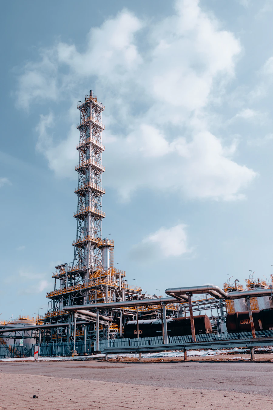 BAPCO Sitra — refinery distillation tower Bahrain