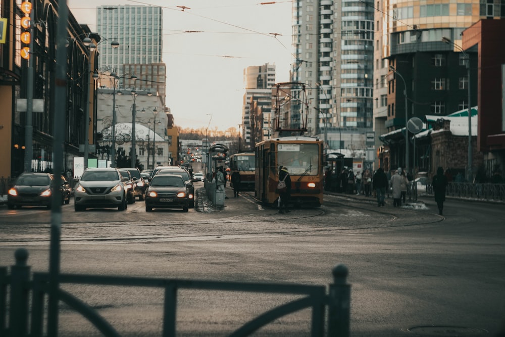 a city street filled with lots of traffic