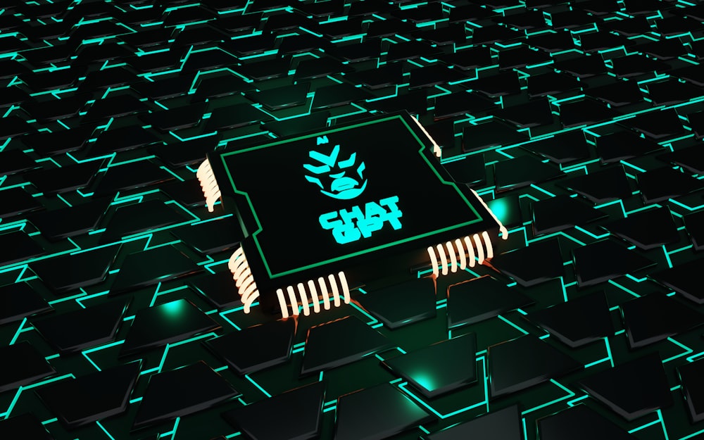 un chip de computadora que brilla verde en la oscuridad