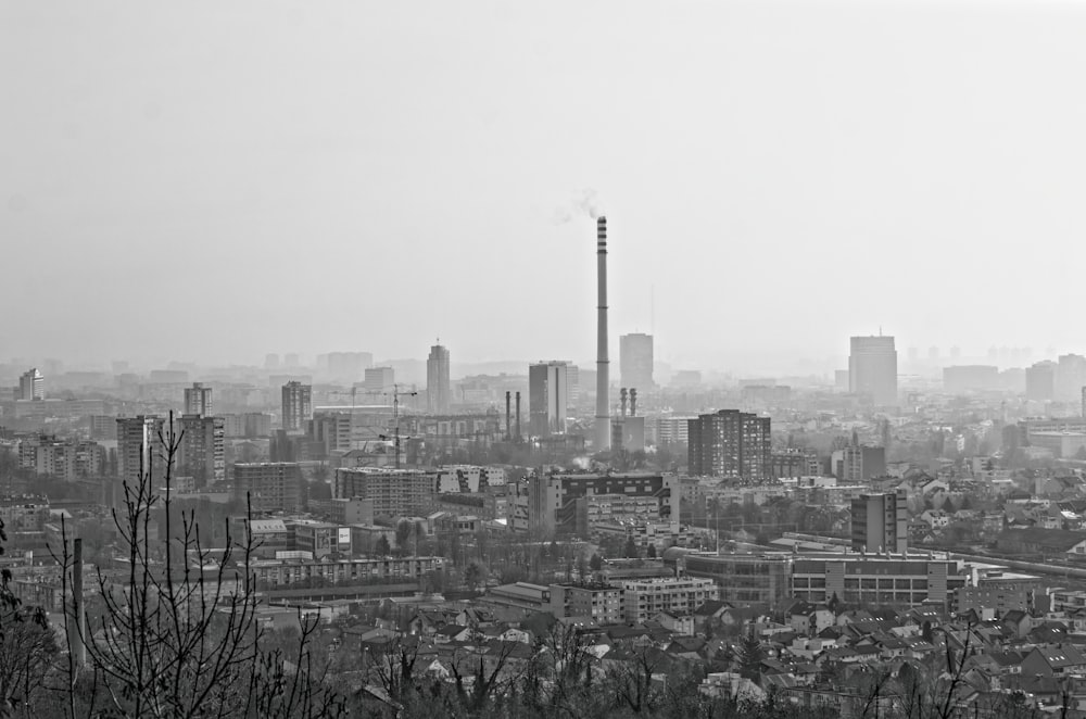 a black and white photo of a city skyline