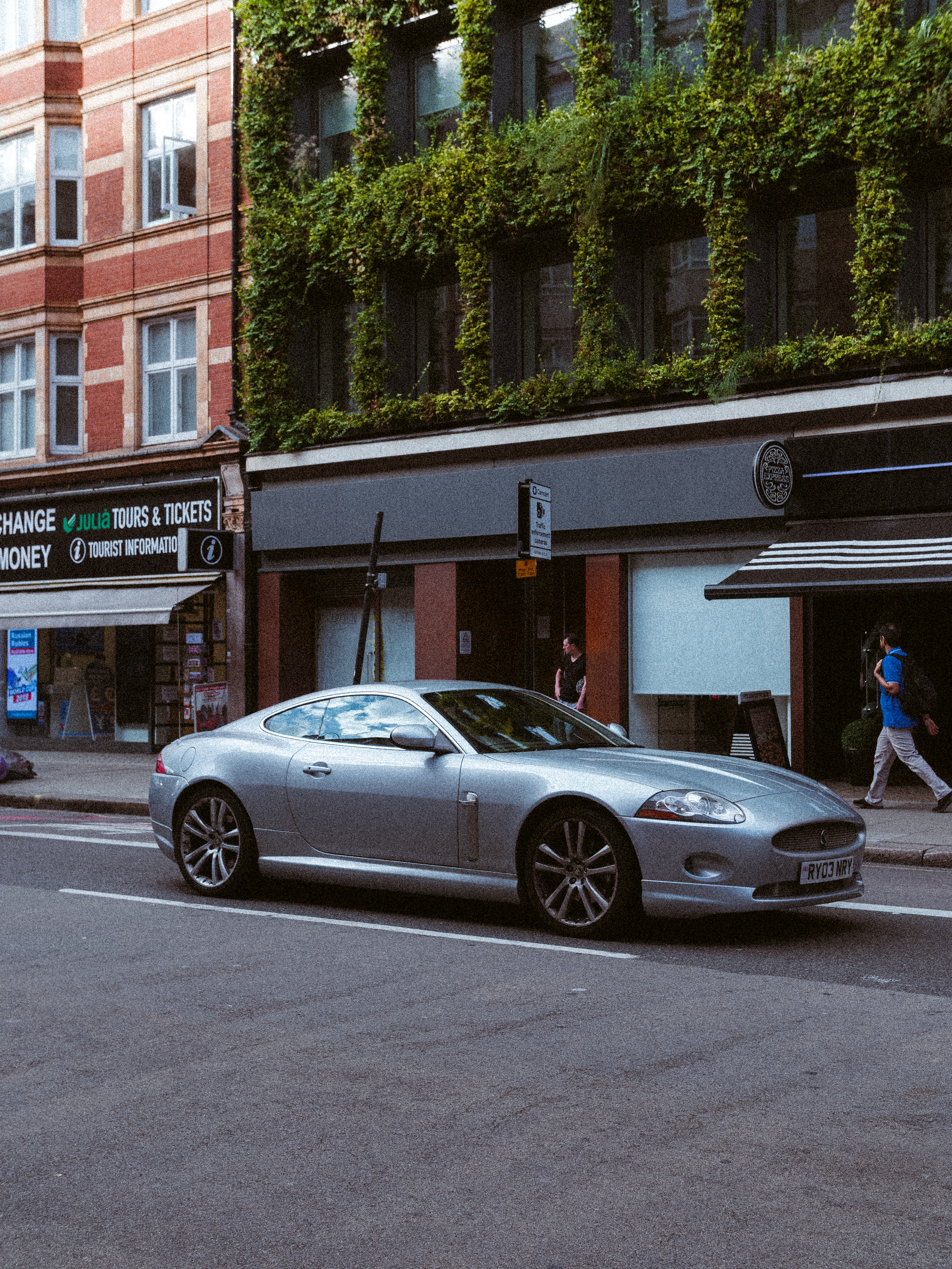 Photo by brunovdkraan