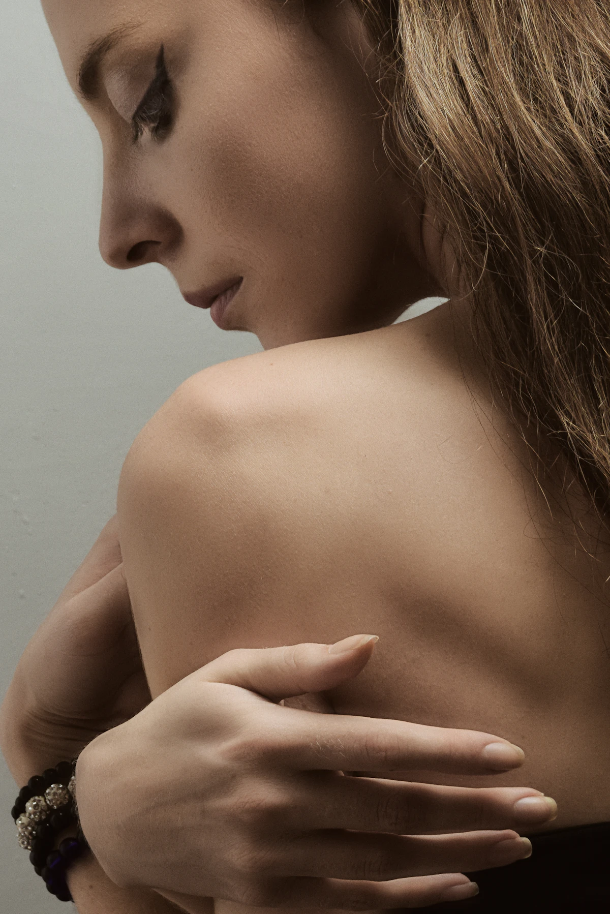 Woman with smooth arms and shoulders