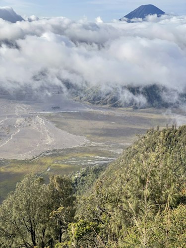 Java Island Guide: Most Populated Island, Volcanoes & Culture ...
