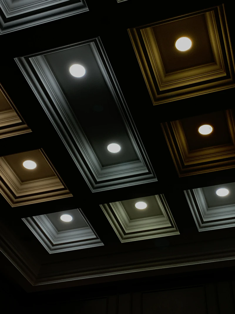 Forro de gesso com spots embutidos acesos
