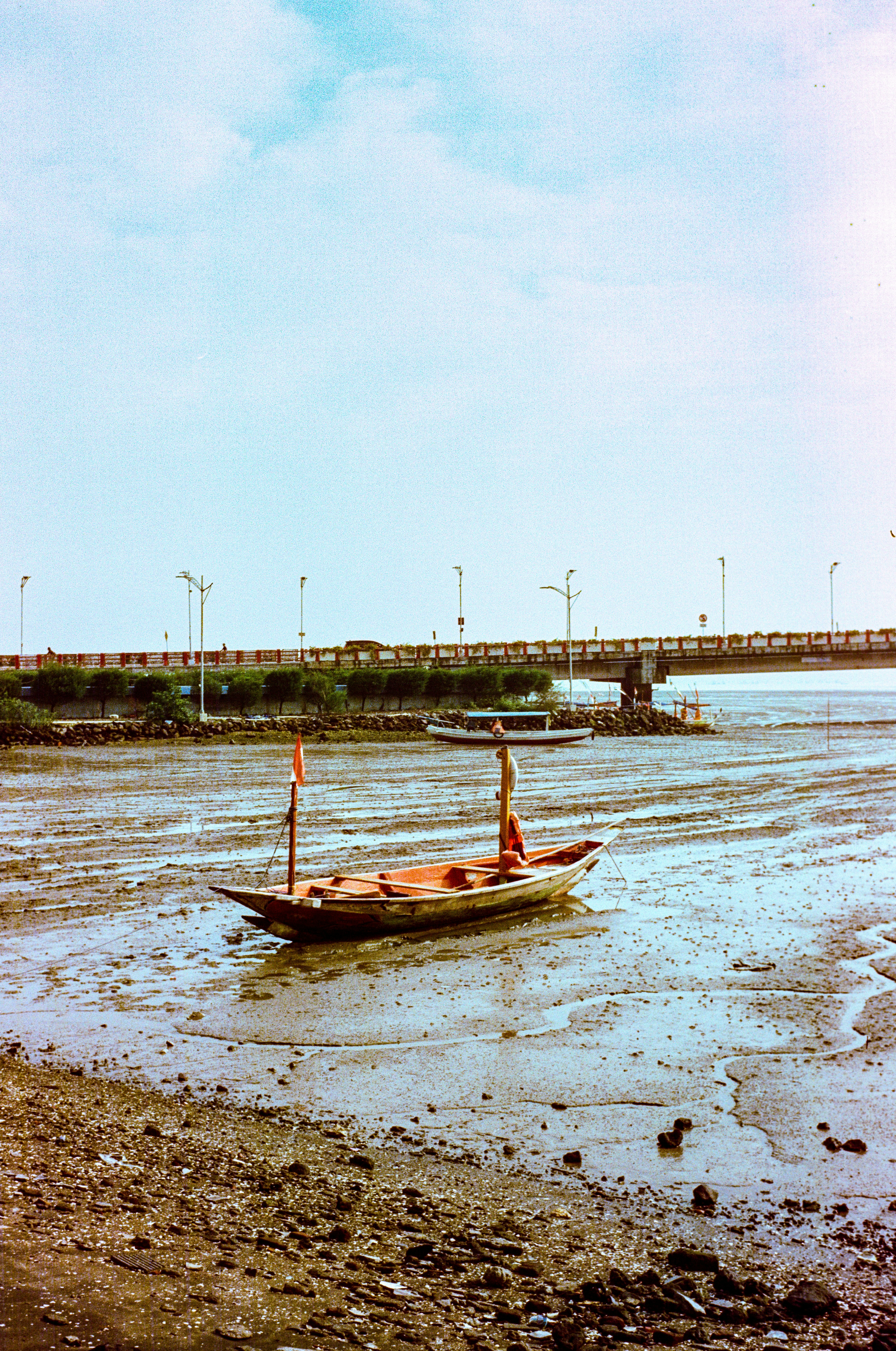 surabaya harbor vintage, wallpaper, Penyebab Terjadinya Perang Pasifik di Surabaya dan Dampaknya 2