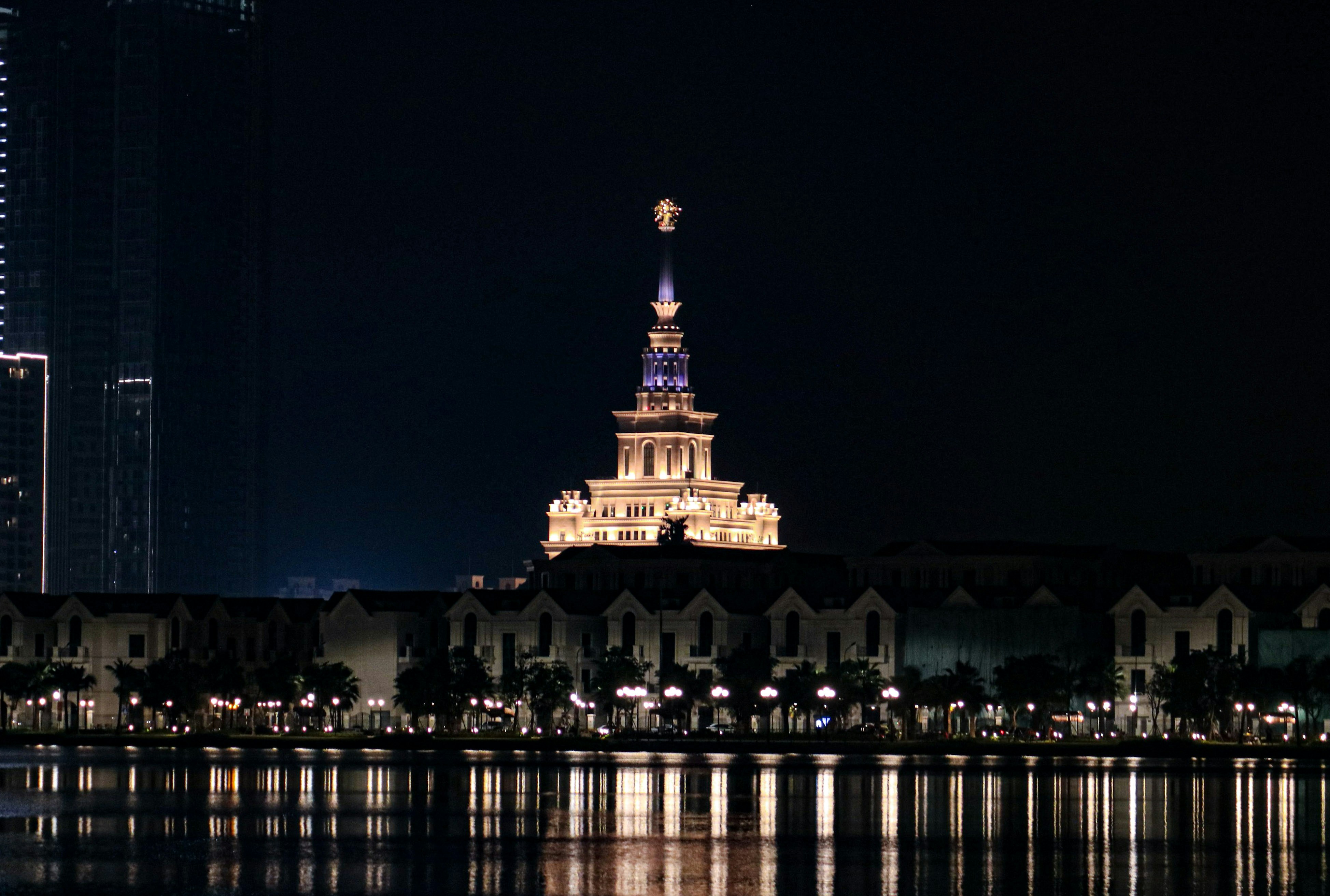 Image by Nhan Hoang via Unsplash