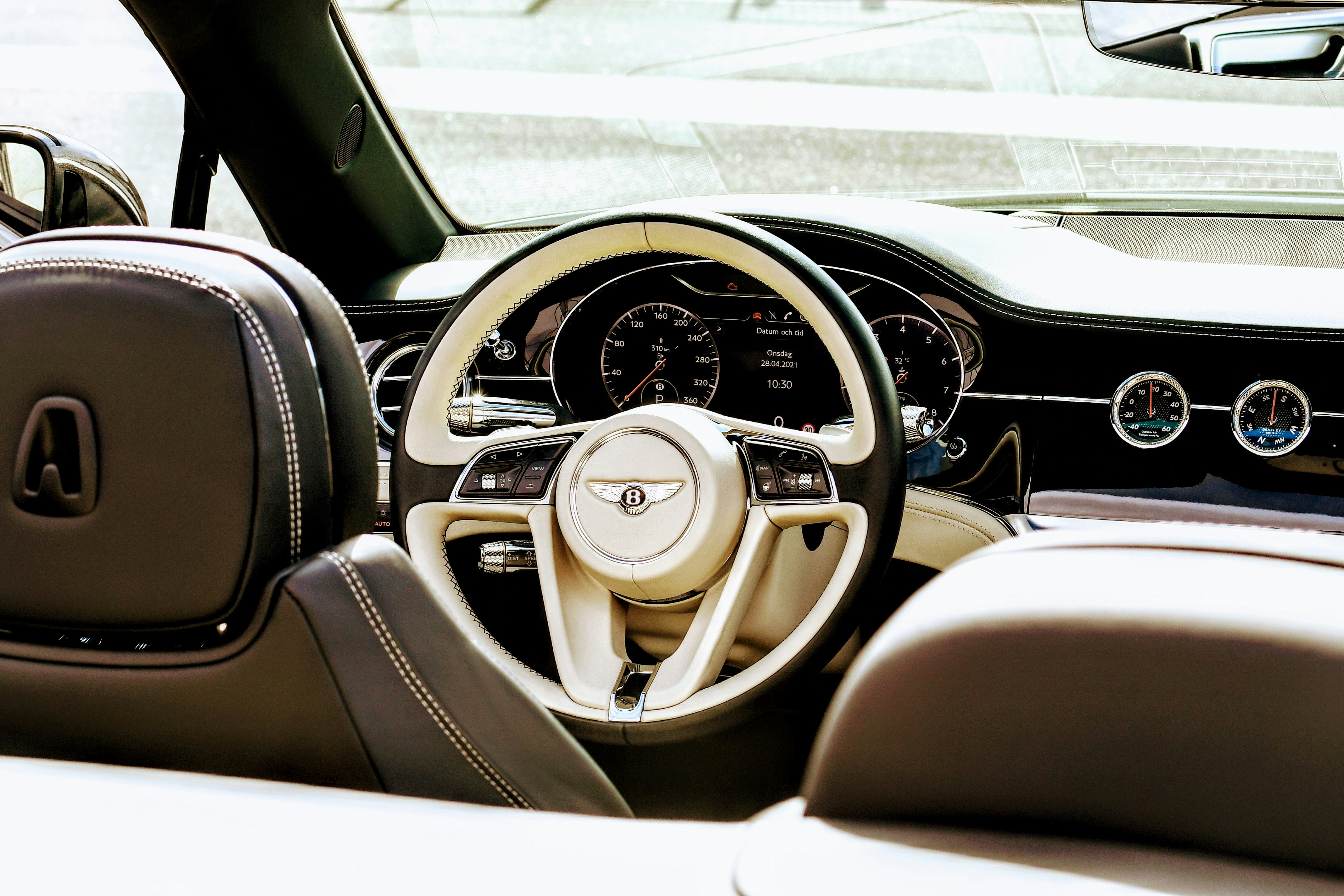 Tapete Automotivo Kapazi Elegante