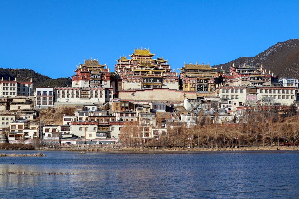 a large body of water with a bunch of buildings on top of it