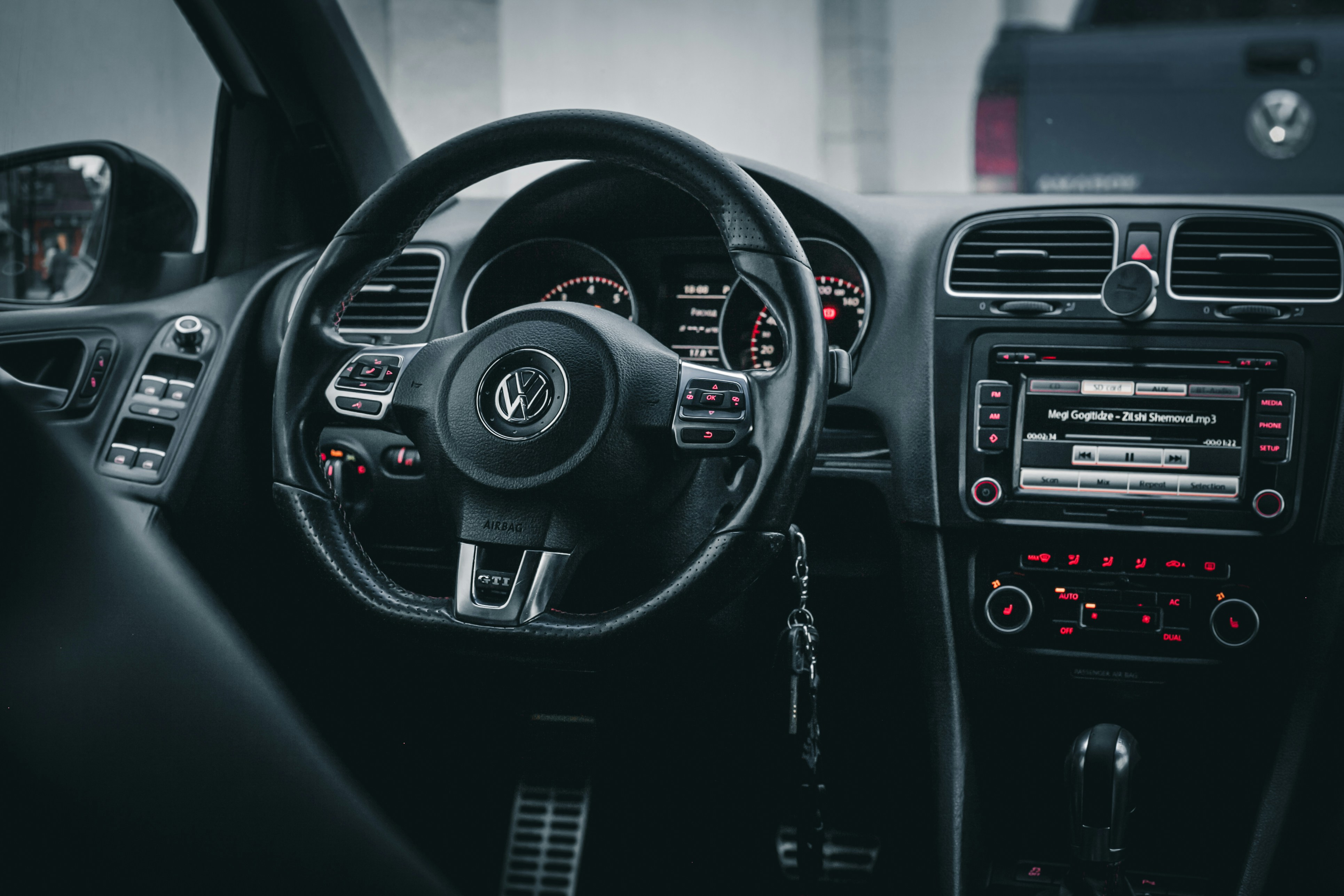 Korjaamoyrittäjä vinkkaa: "Tiedosta nämä tyyppiviat, jos ostat VAG-konsernin auton"