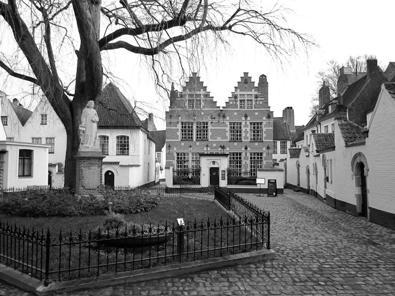 The Begijnhof: Bruges' Quietest Corner