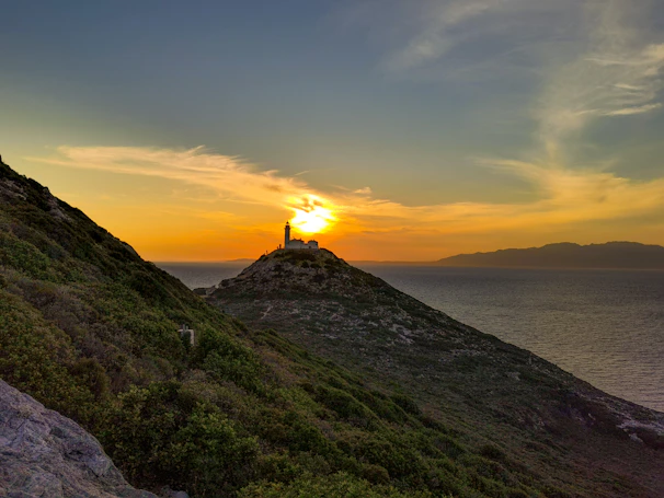 A serene view of the Cellular Jail bathed in soft evening light, blending history with tranquility.