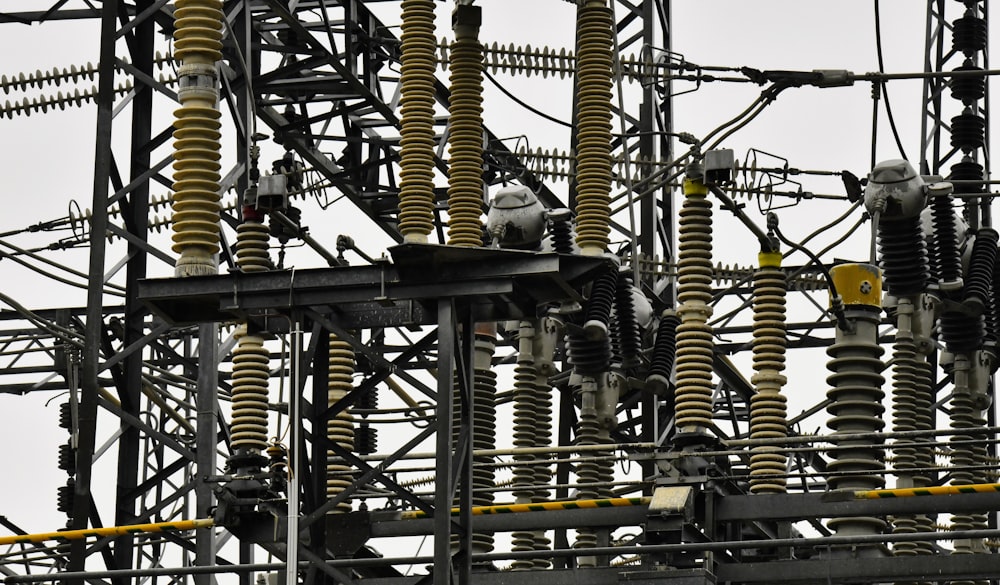 a bunch of wires that are connected to each other