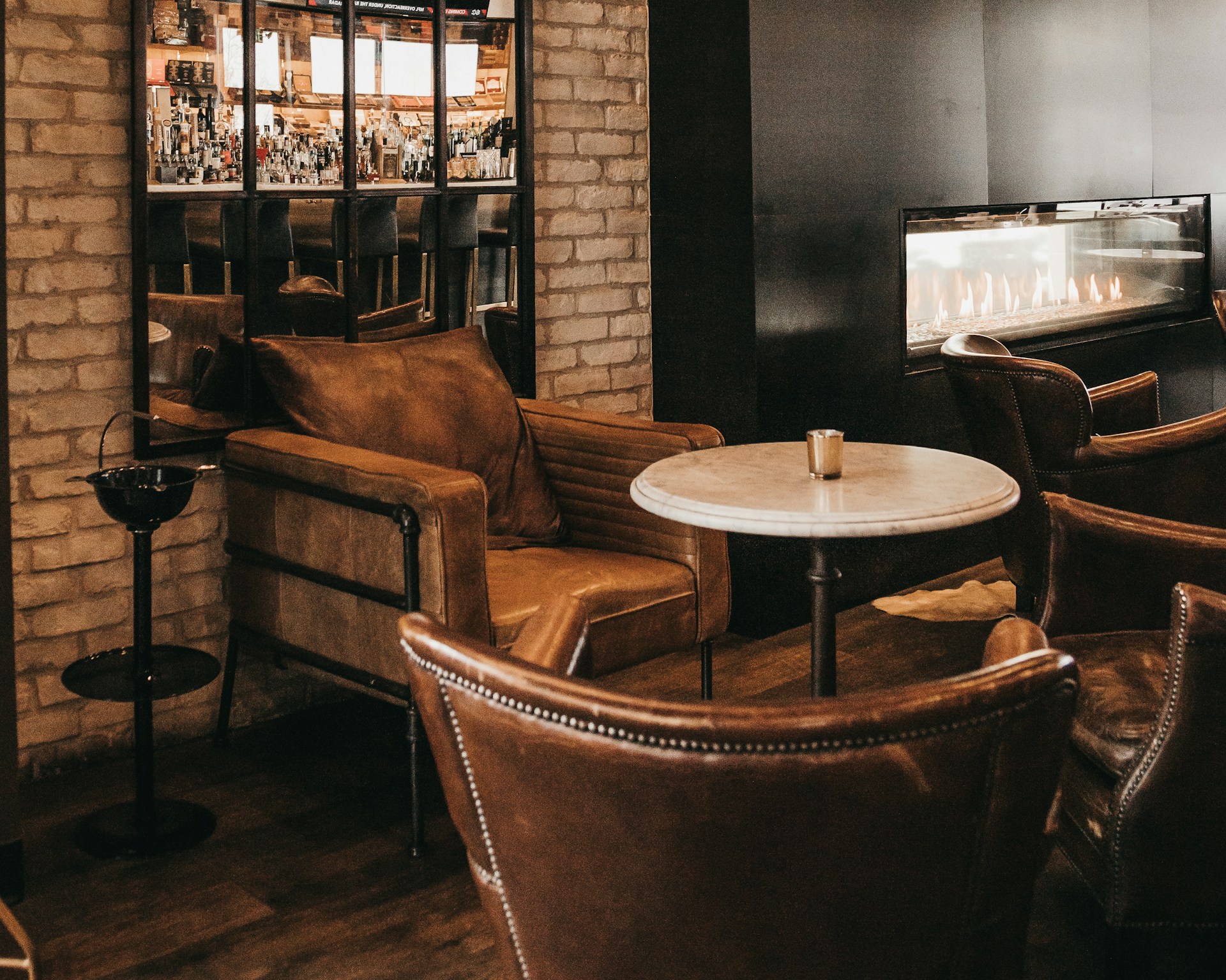 Briarwood lounge interior wide view