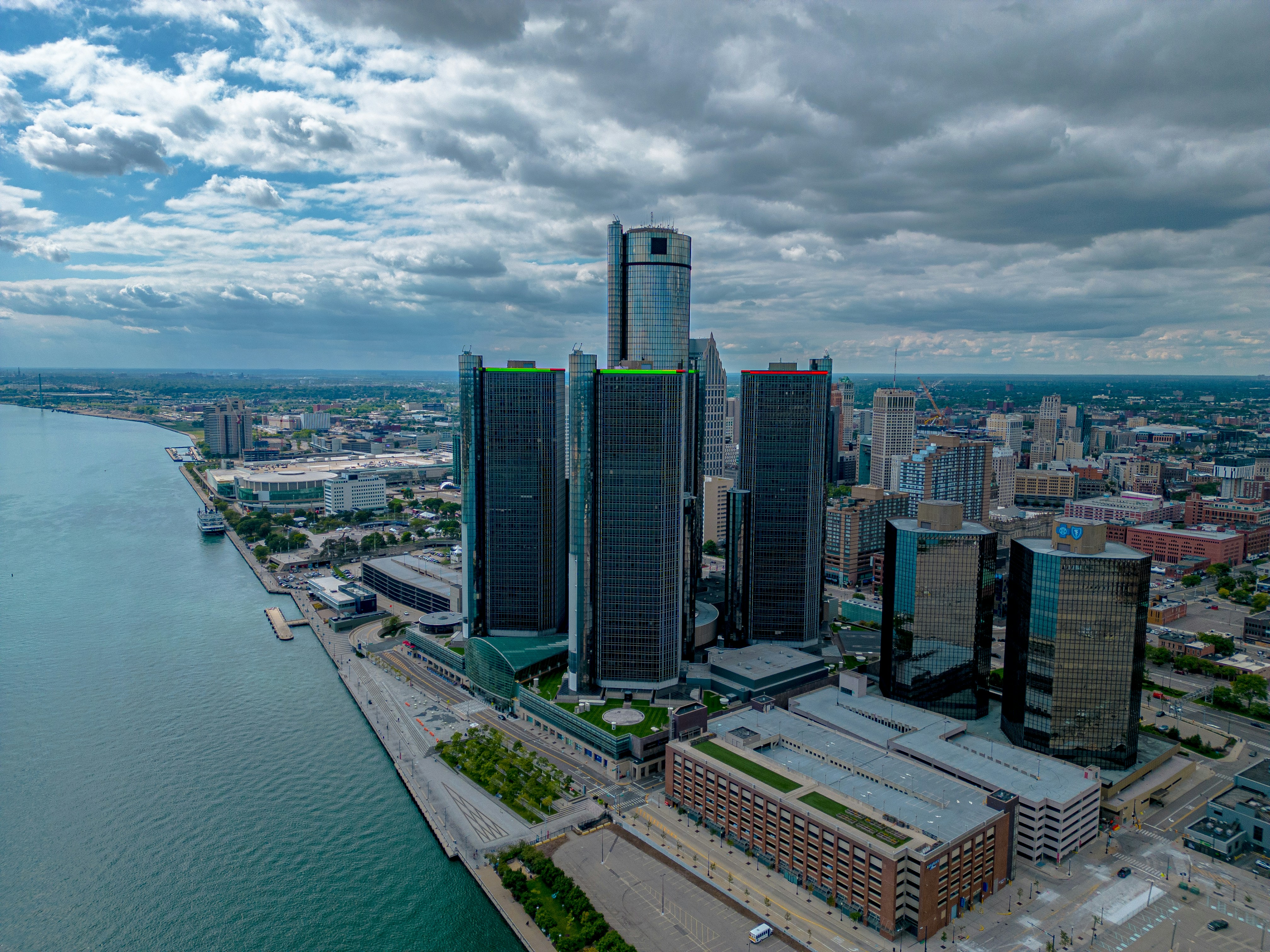 Featured image for the Beyond The Headlines on Detroit's Future, Public Relations, AI, and the RenCen (ft. Tina Kozak) podcast.