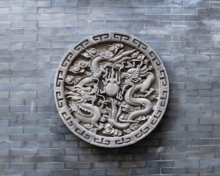 Sun Go Kong casting a protective circle of magic.