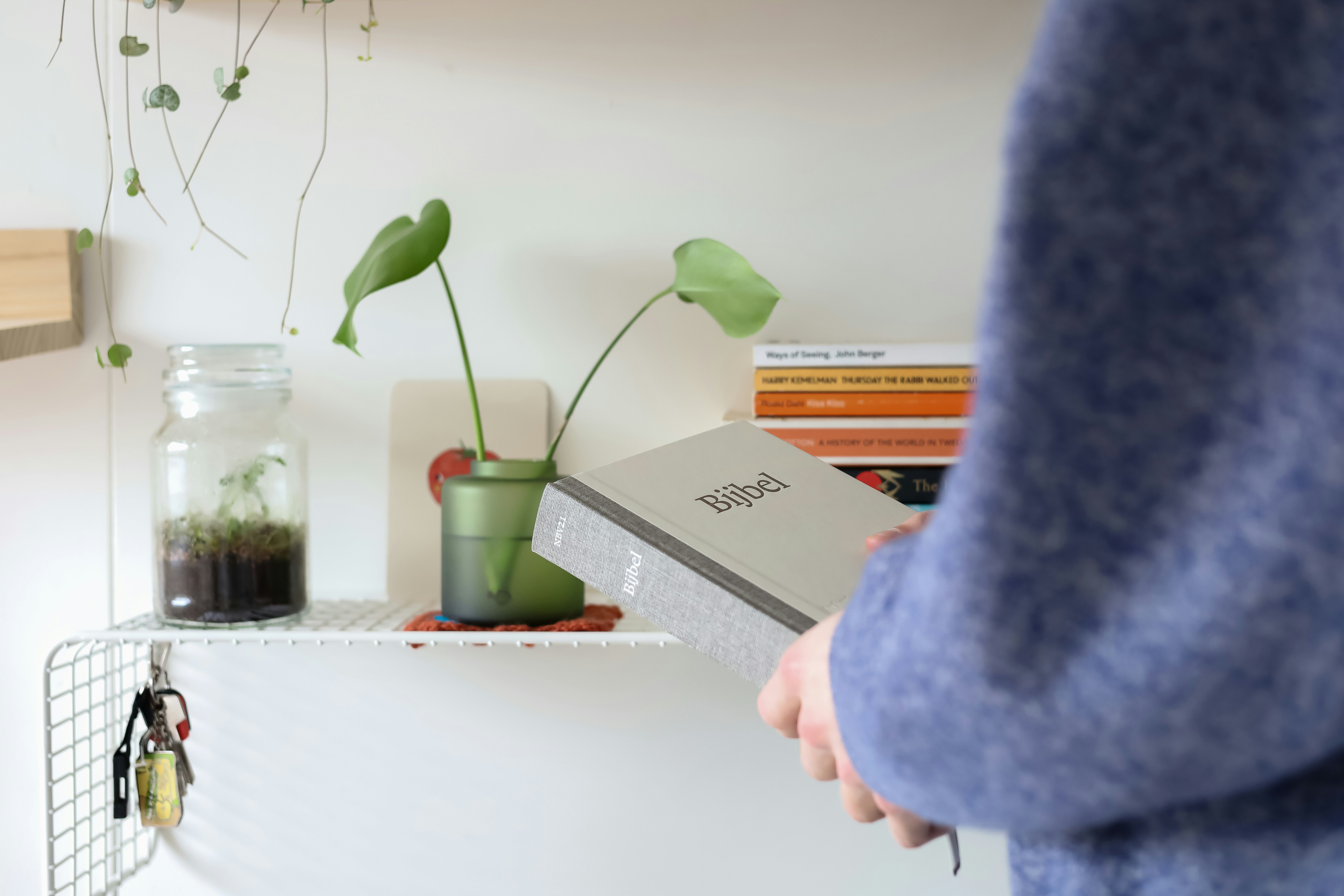 Unlock Your Small Space: Sustainable & Smart Living Solutions
