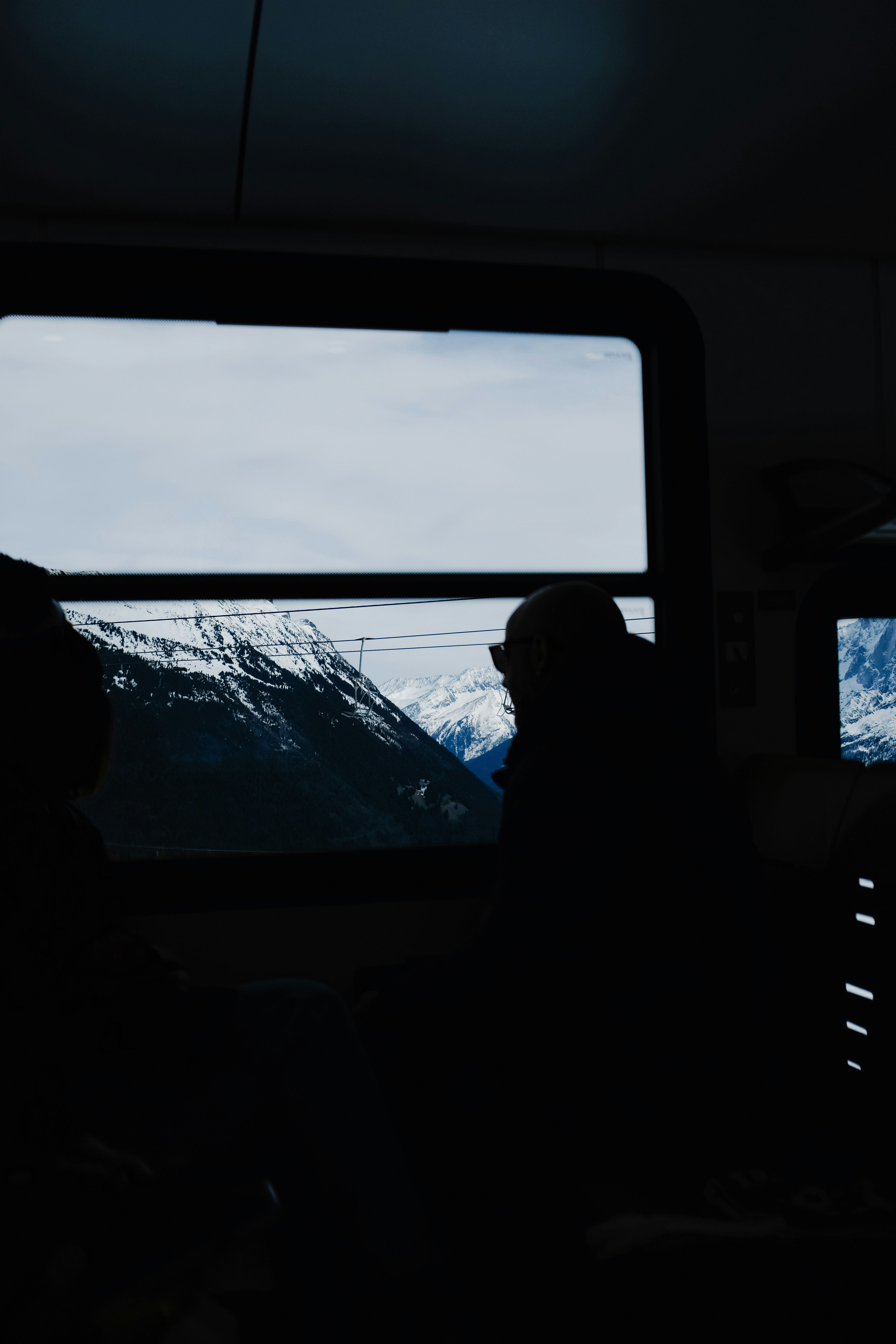 Photo by adrienolichon