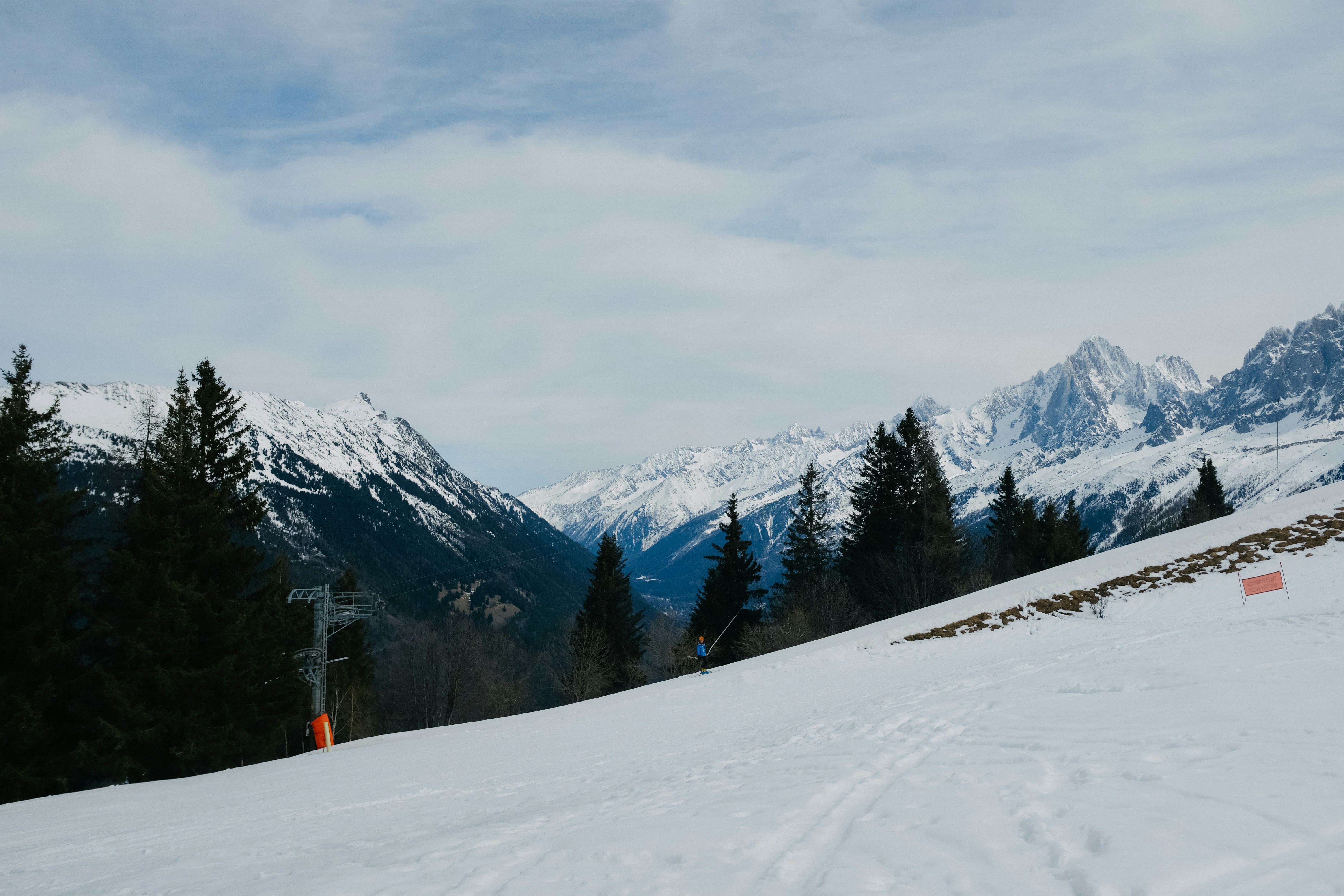 Photo by adrienolichon