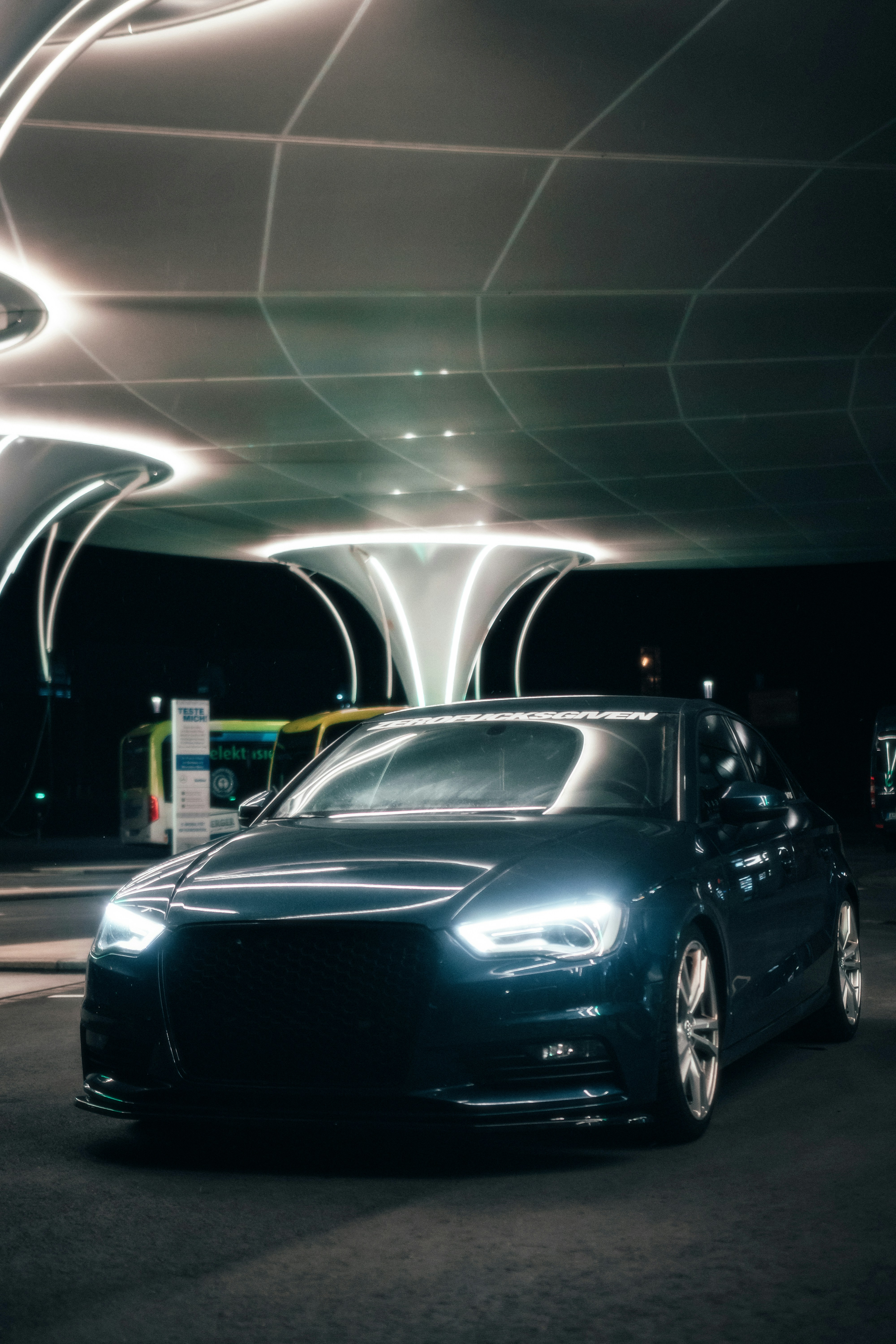 luxury electric sedan wallpaper, wallpaper, 2026 Lucid Sedan Fuel Economy: Efficiency & Range Guide 6