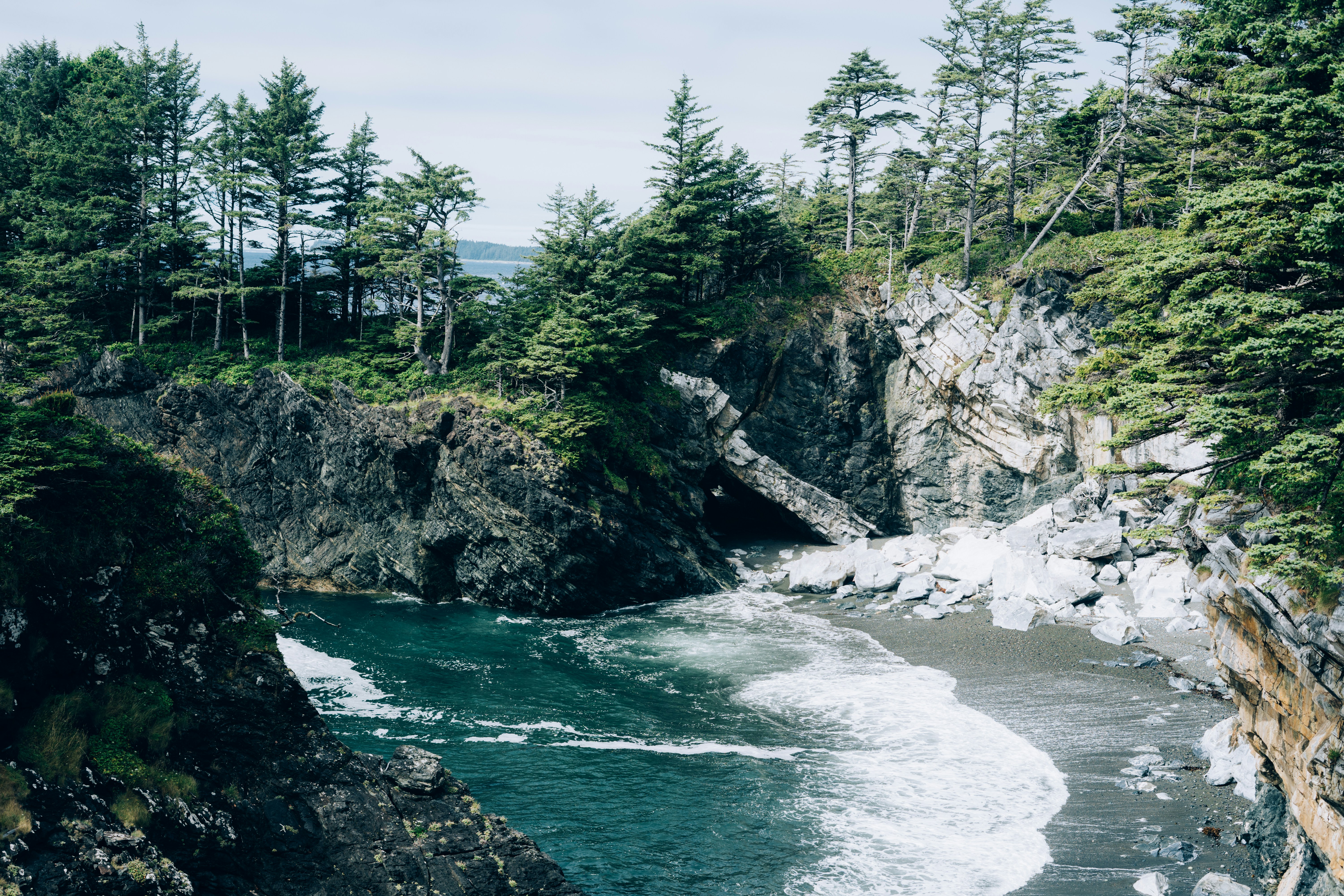 Photo by steloutside