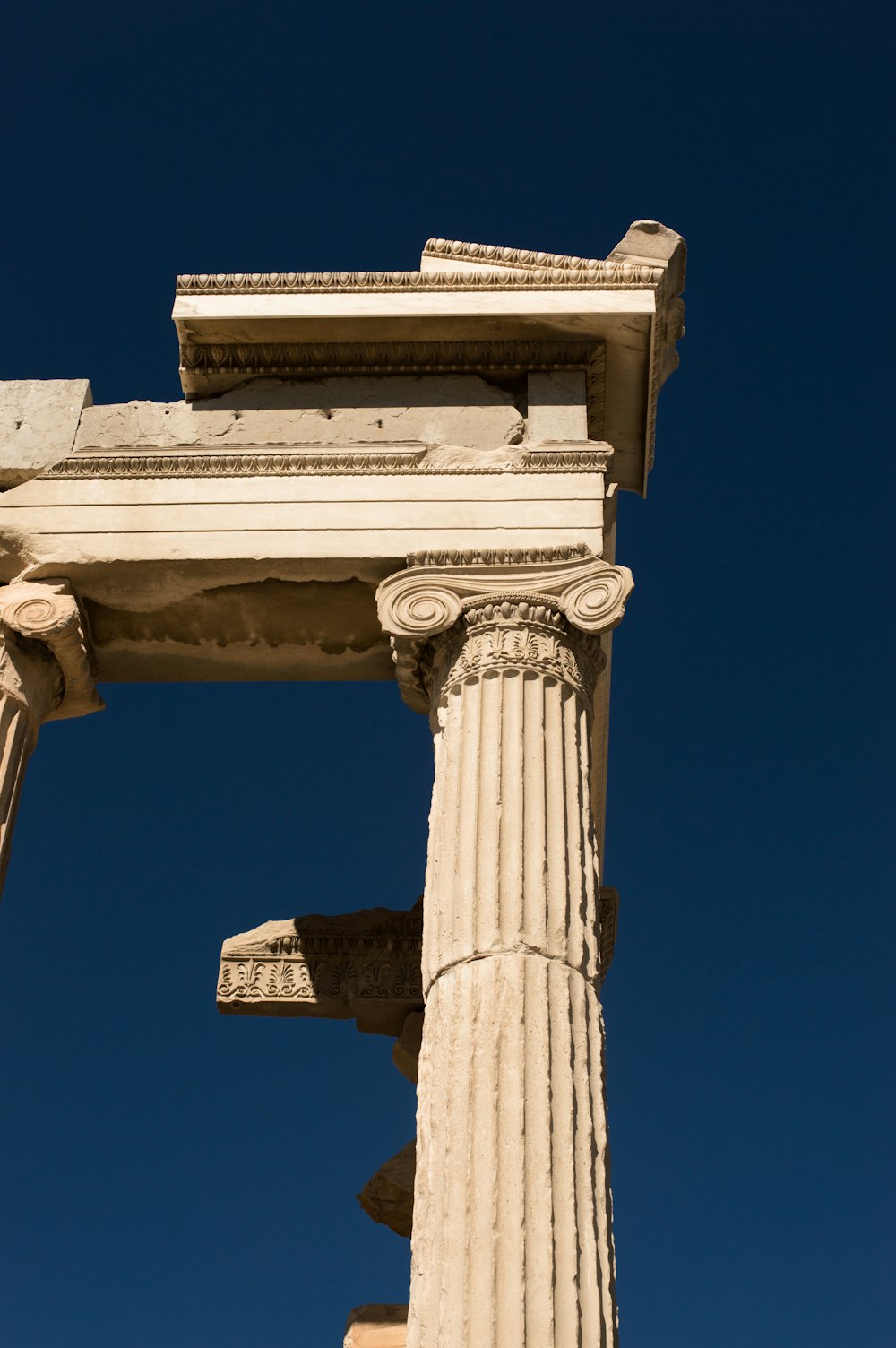 a close up of the top of a column