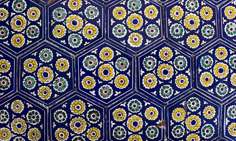 a close up of a pattern on a wall