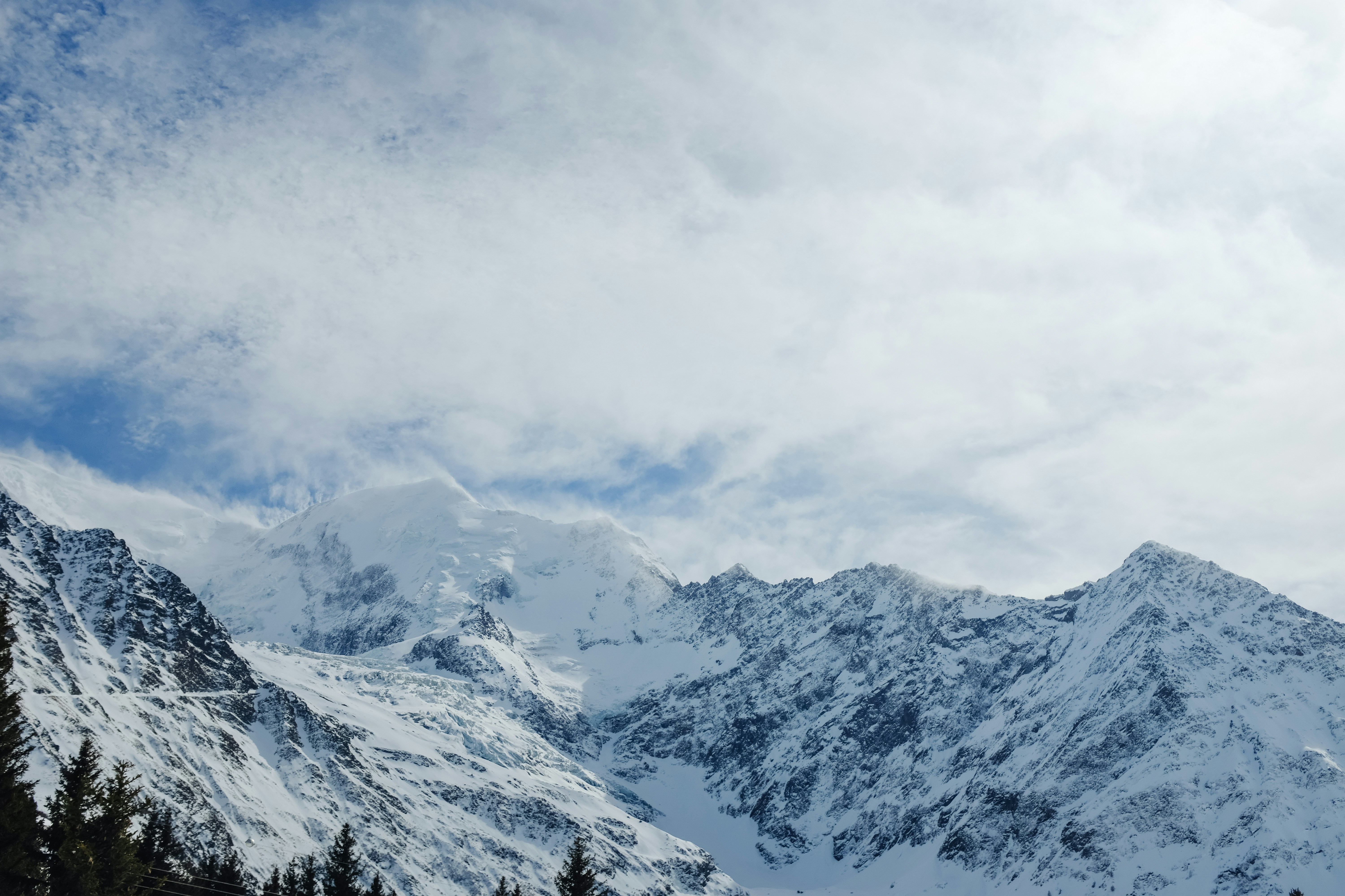 Photo by adrienolichon